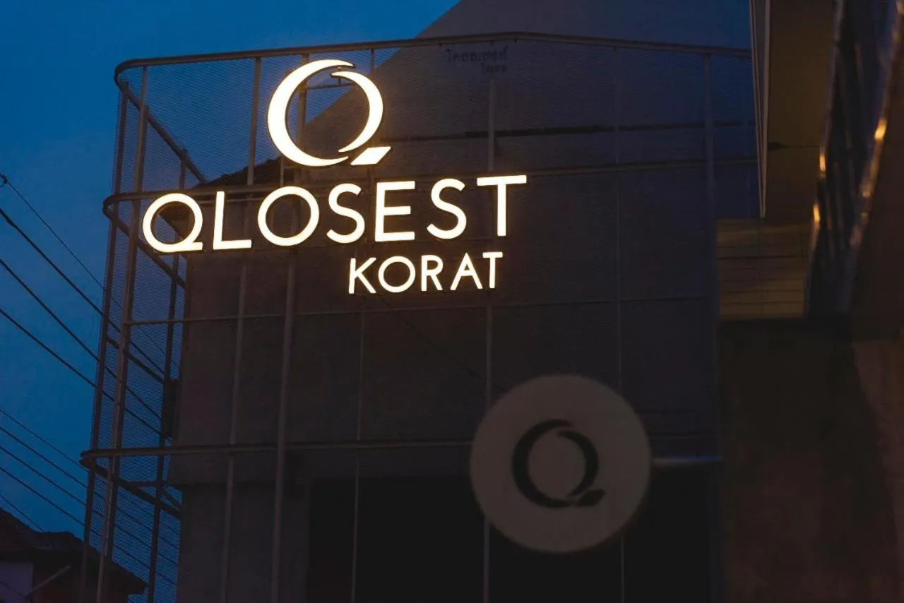 Property building in Qlosest Hotel