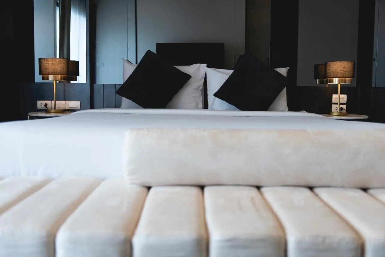 Bed in Qlosest Hotel