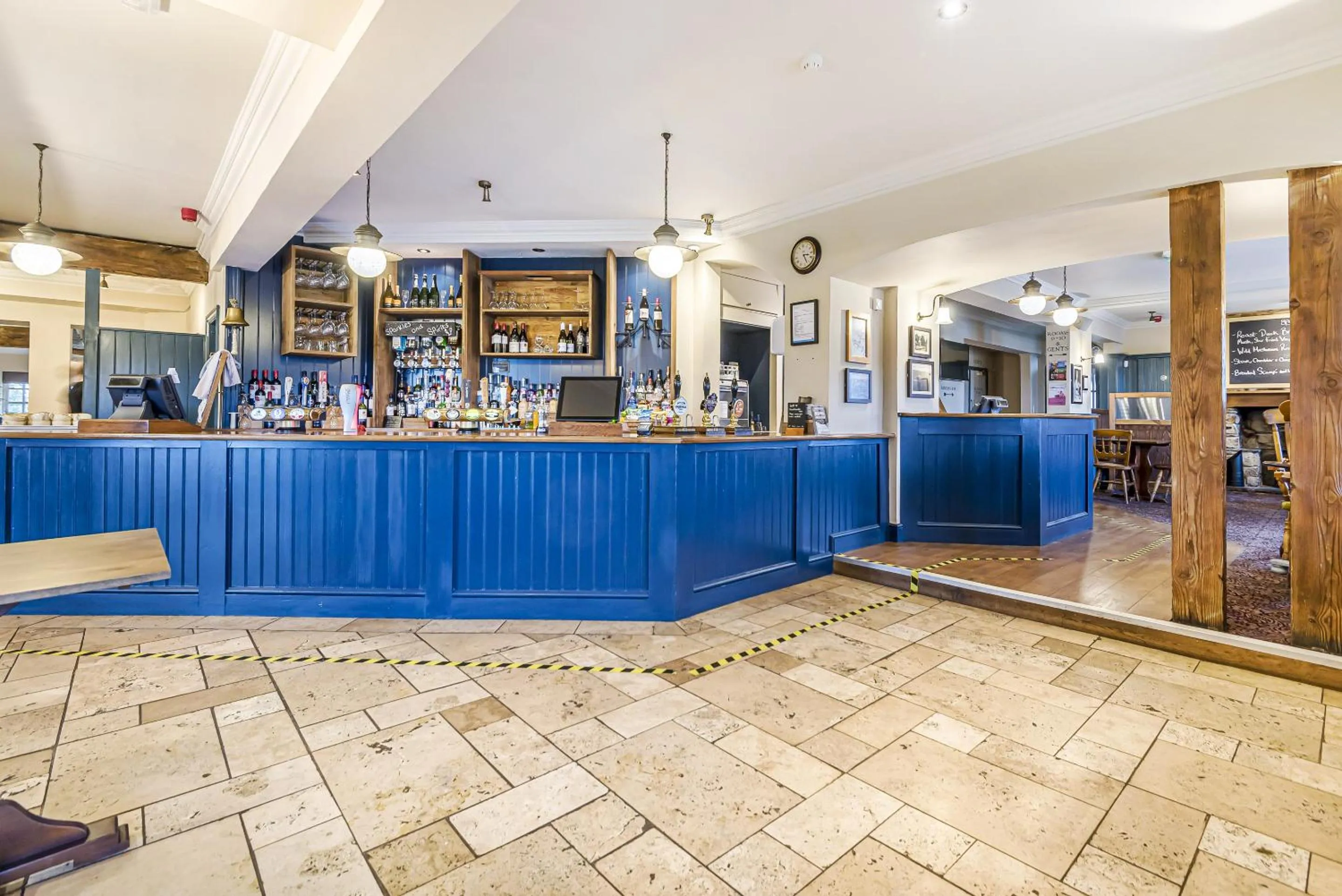 Lounge or bar in Charlcombe Inn