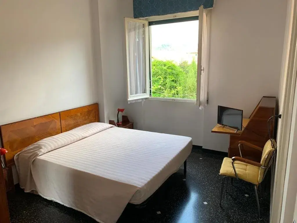 Double or Twin Room with Private Bathroom - single occupancy in Albergo Magenta Double or Twin Room with Private Bathroom - single occupancy in Albergo Magenta