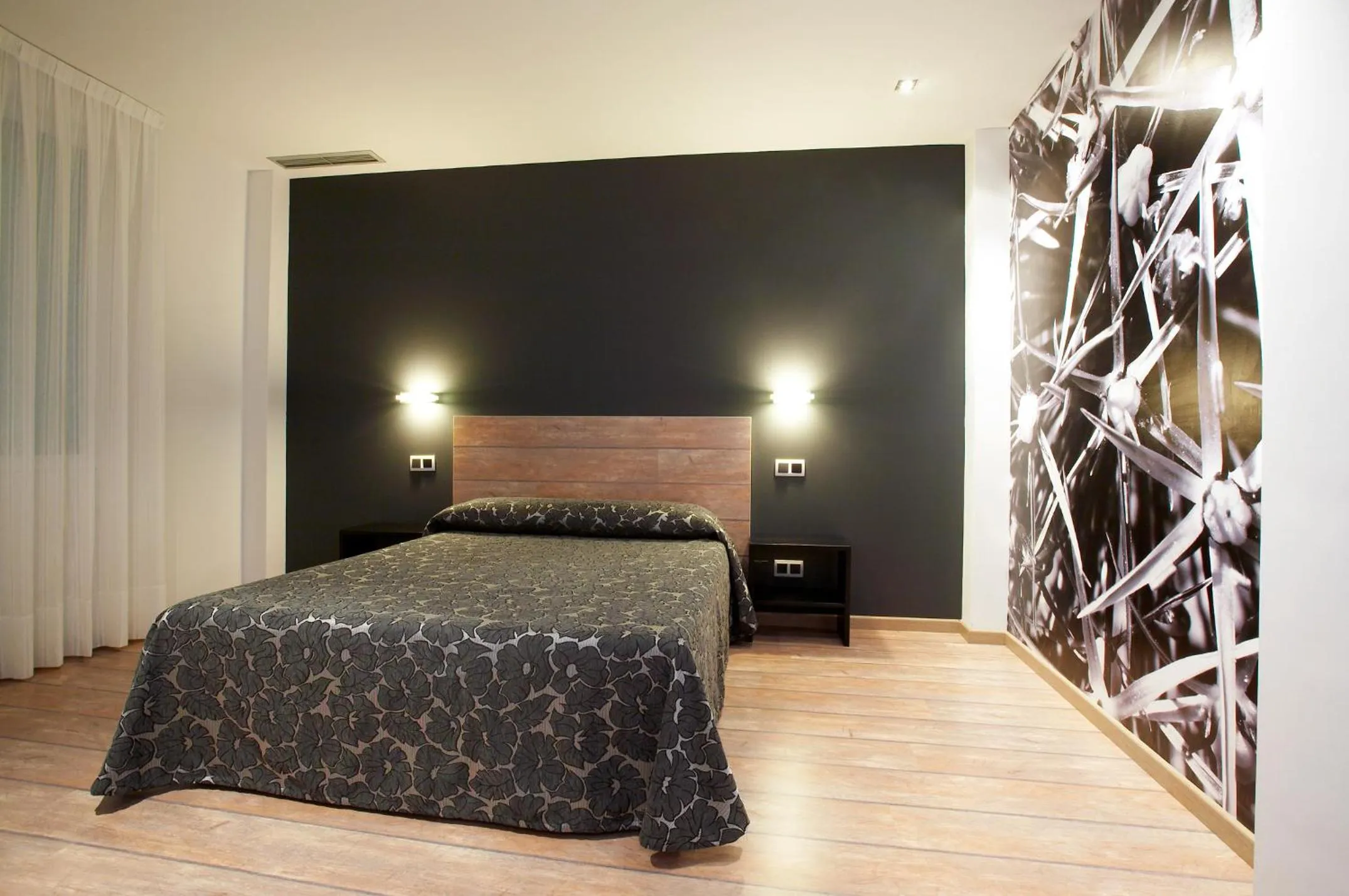 Bedroom, Bed in Rey Don Sancho