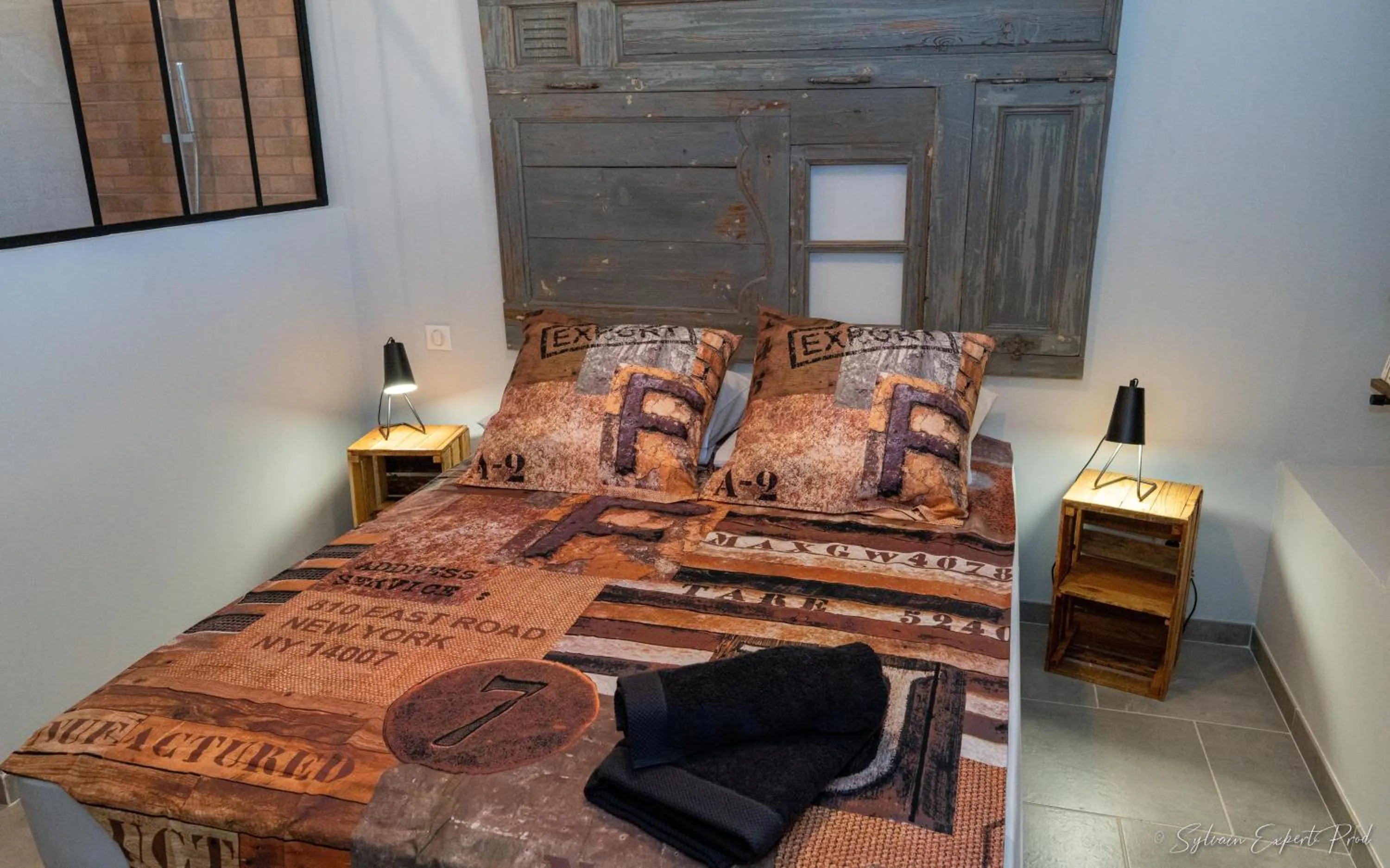 Bedroom, Bed in I love Bergerac