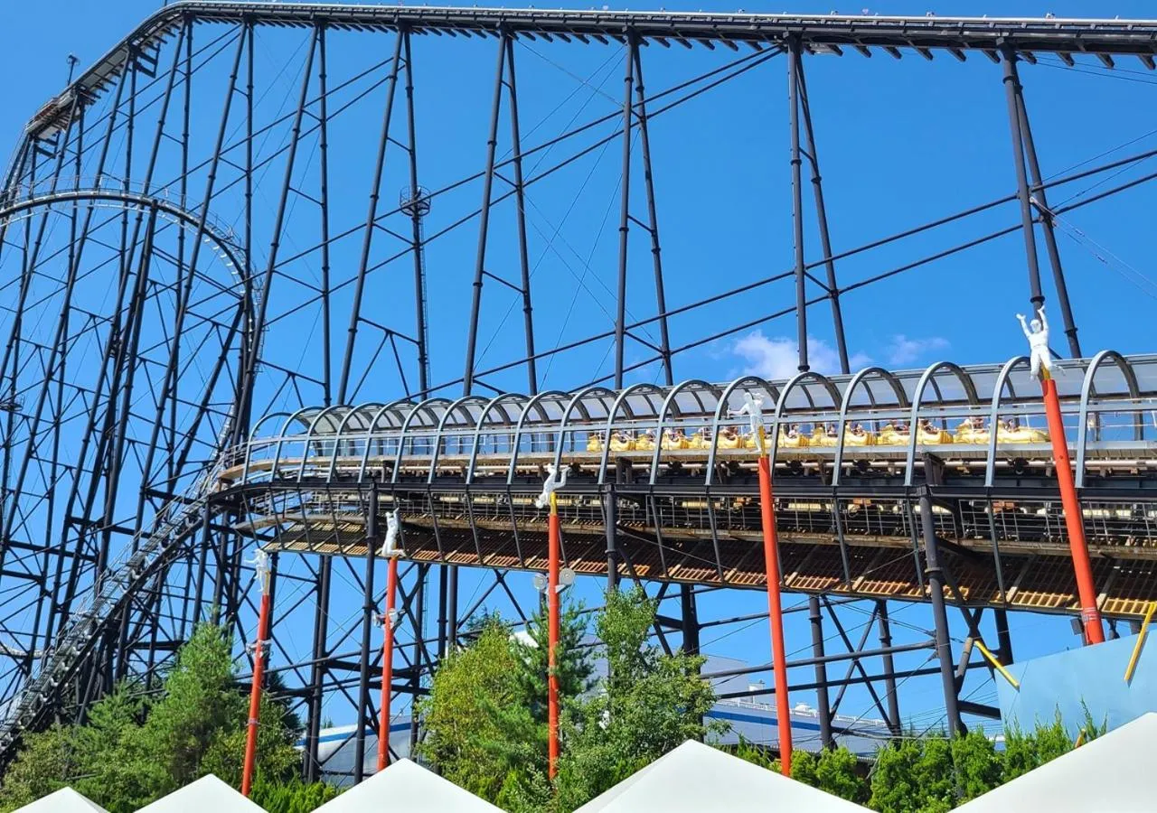 Nearby landmark in Bluebird Hotel