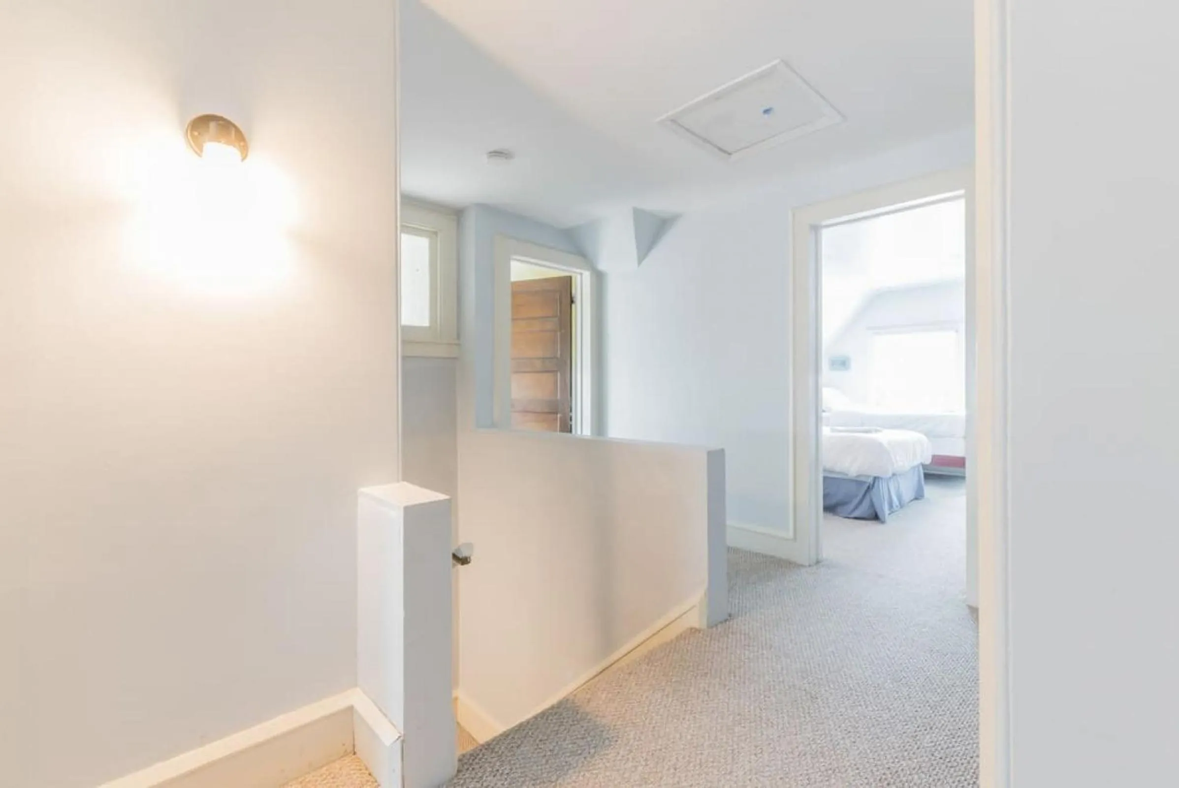 Property building, Bed in Beach Block 7 bdrms Parking Patio and Sunroom