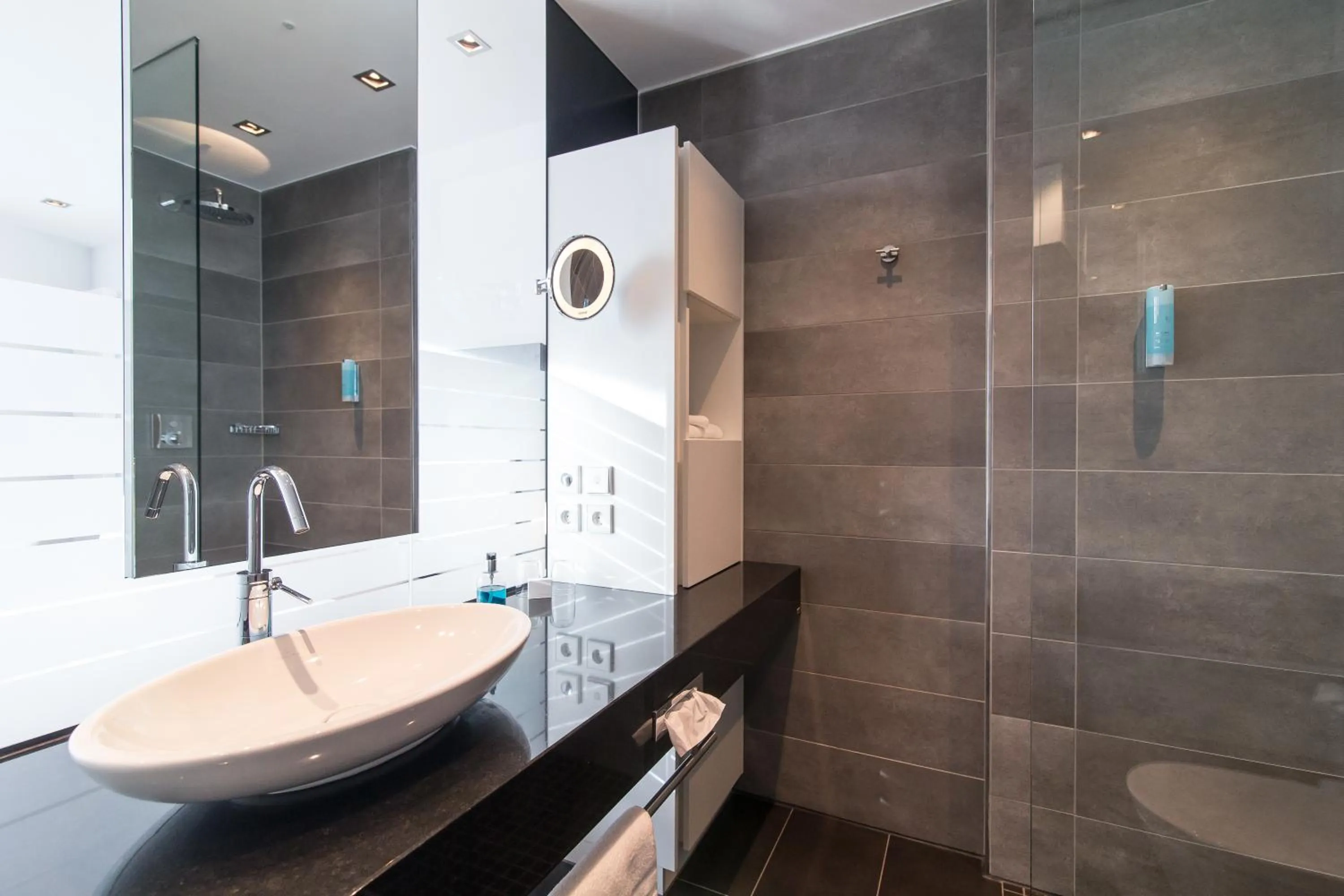 Shower in Hotel Schloss Montabaur