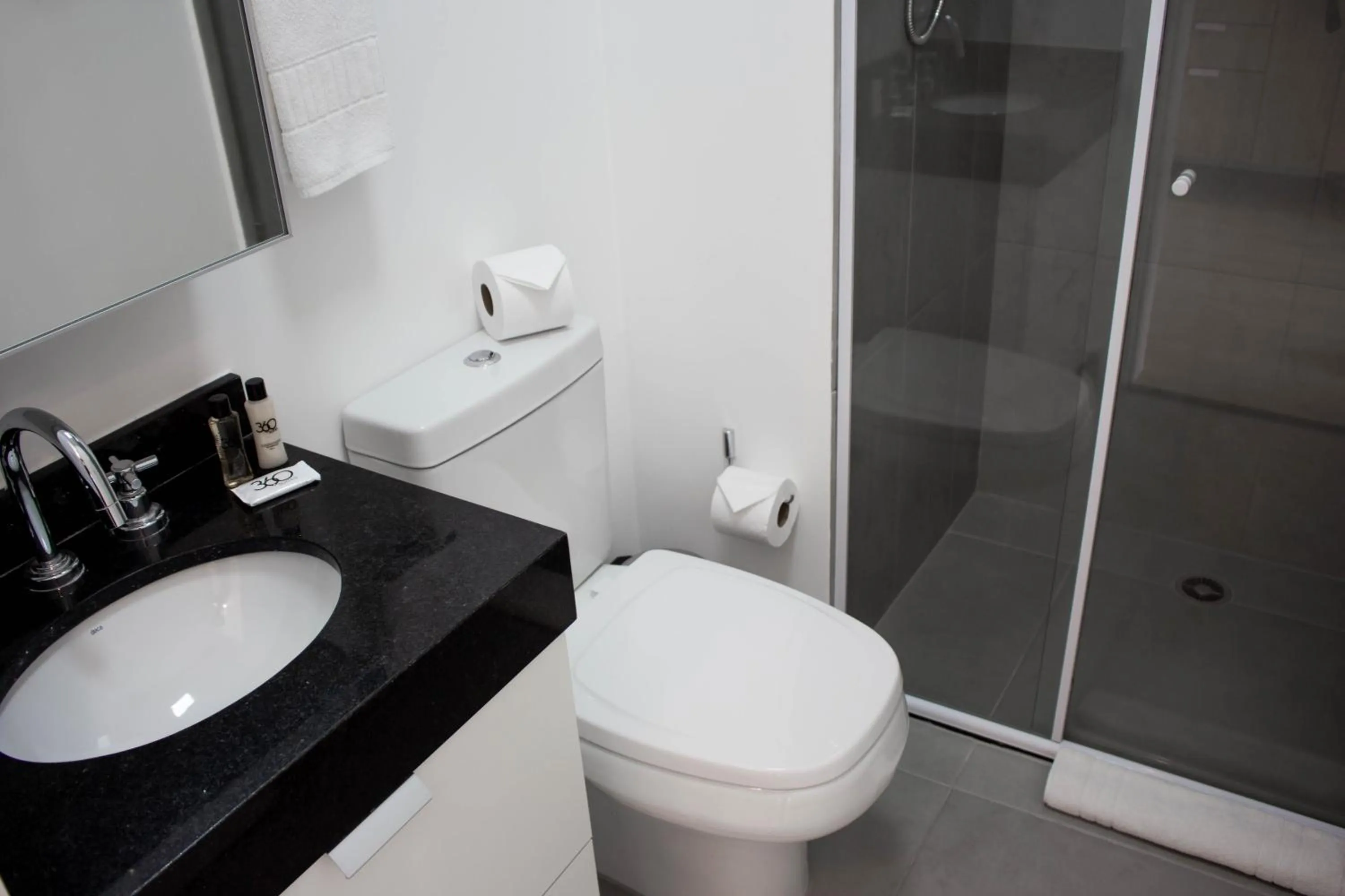 Bathroom in 360 Perdizes