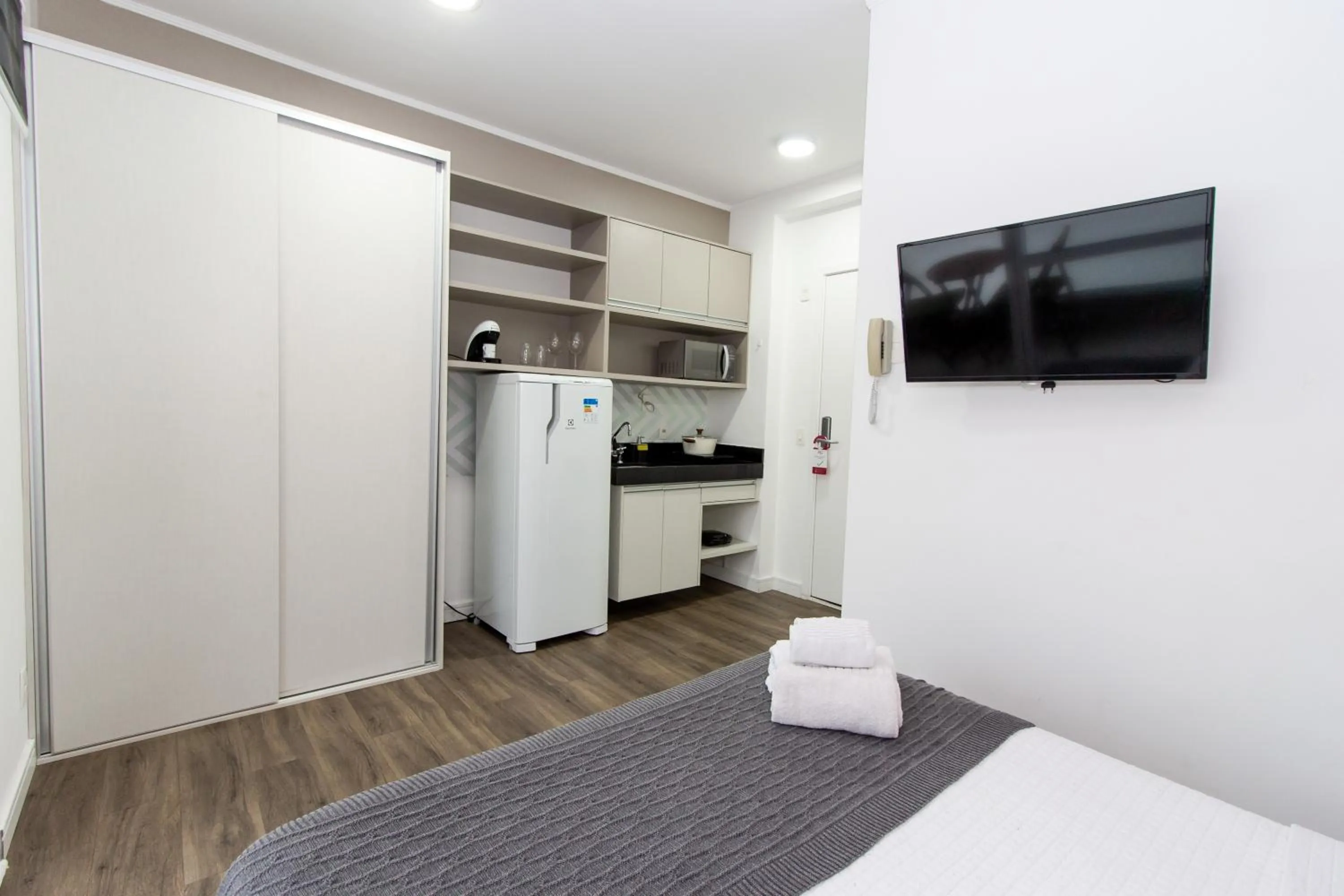 Bedroom, Bed in 360 Perdizes