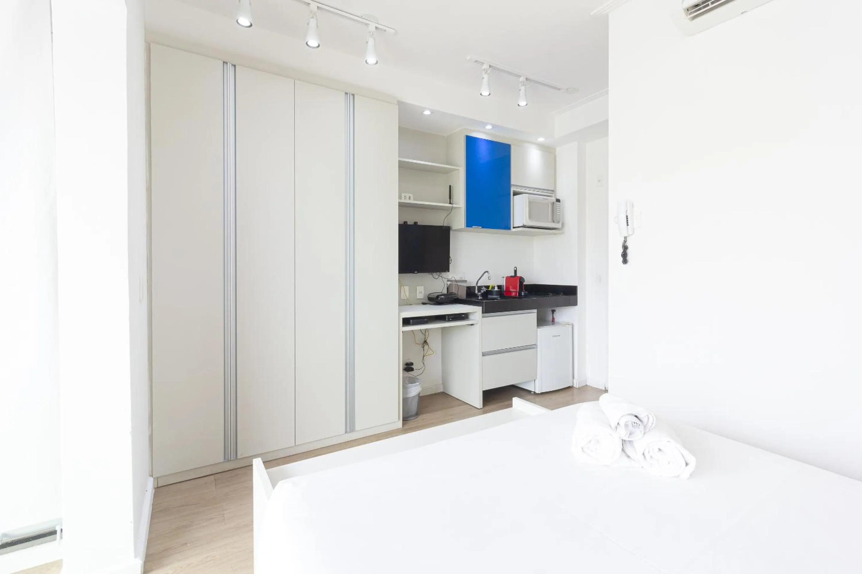 Photo of the whole room in 360 Perdizes