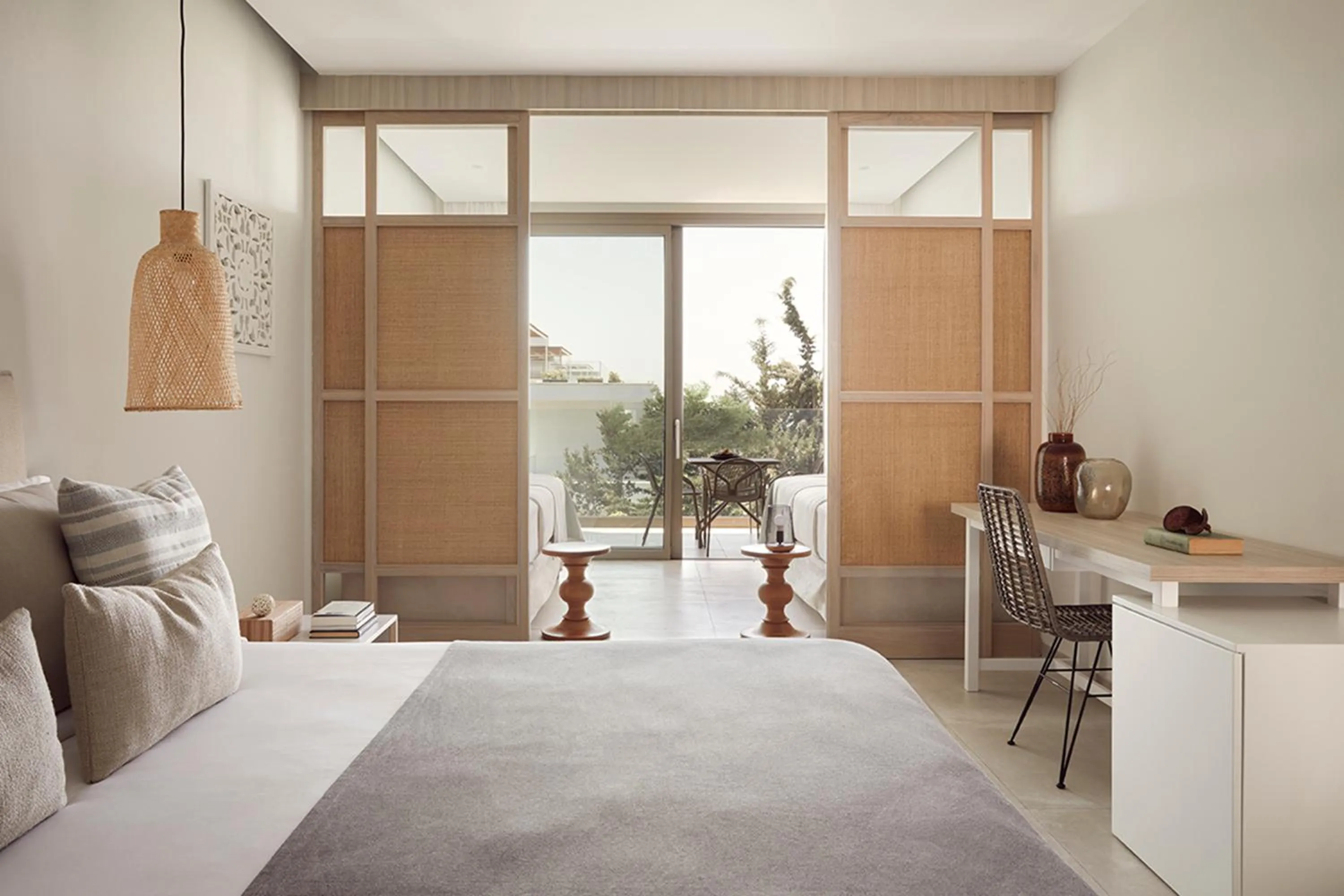 Photo of the whole room, Bed in Mare Paphos