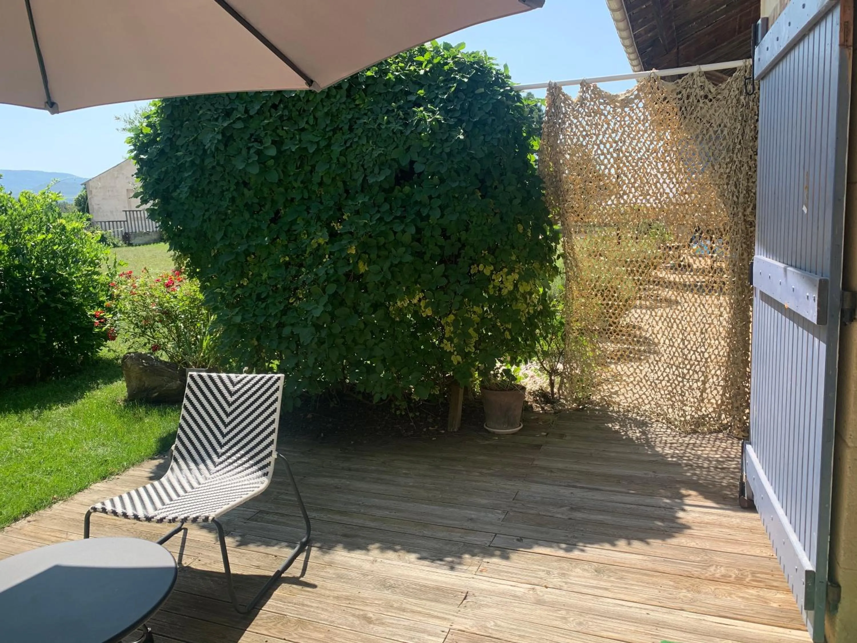 Patio in Chambre en Drôme Tropicale