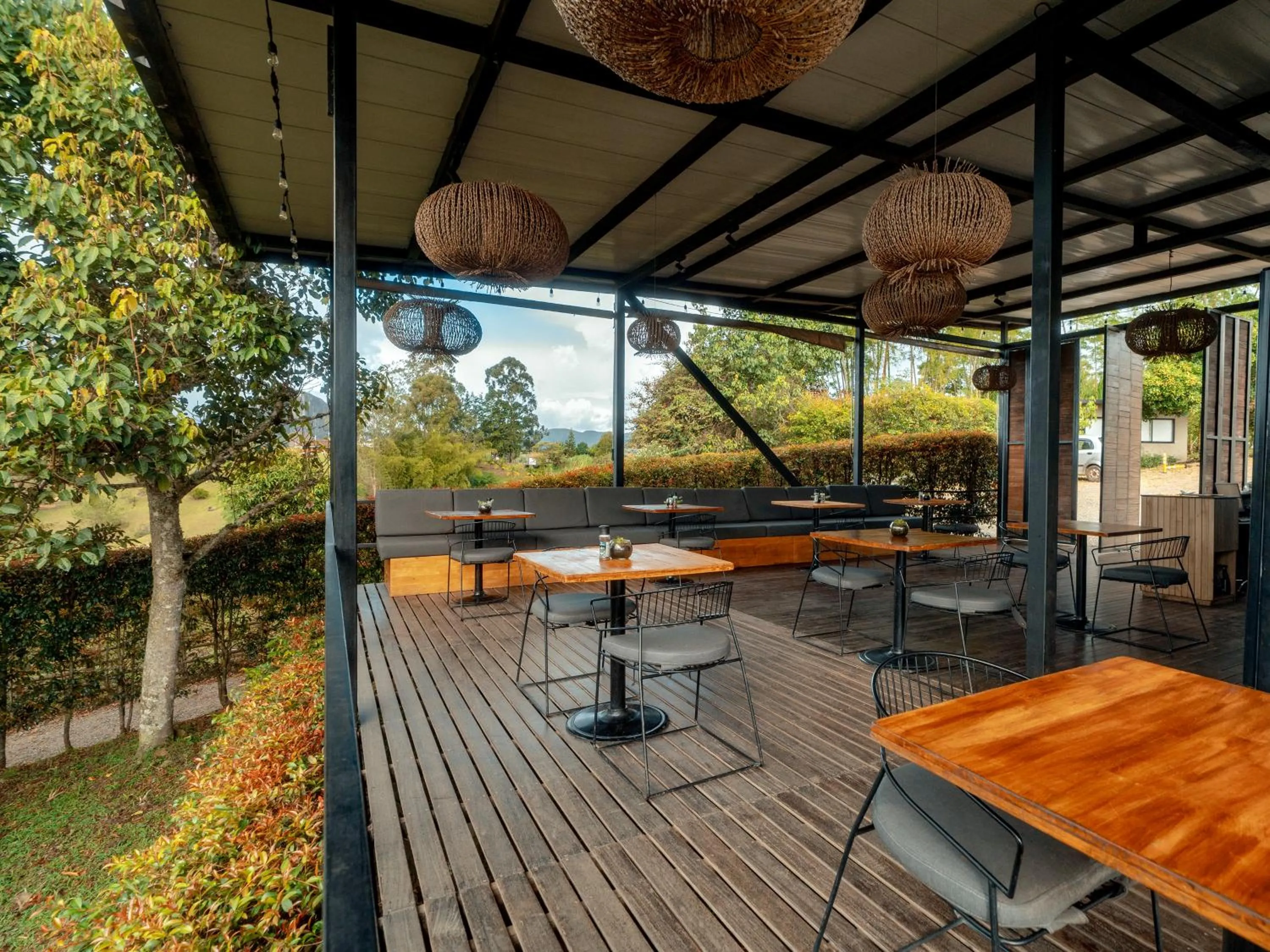 Restaurant/places to eat in The Boato Hotel