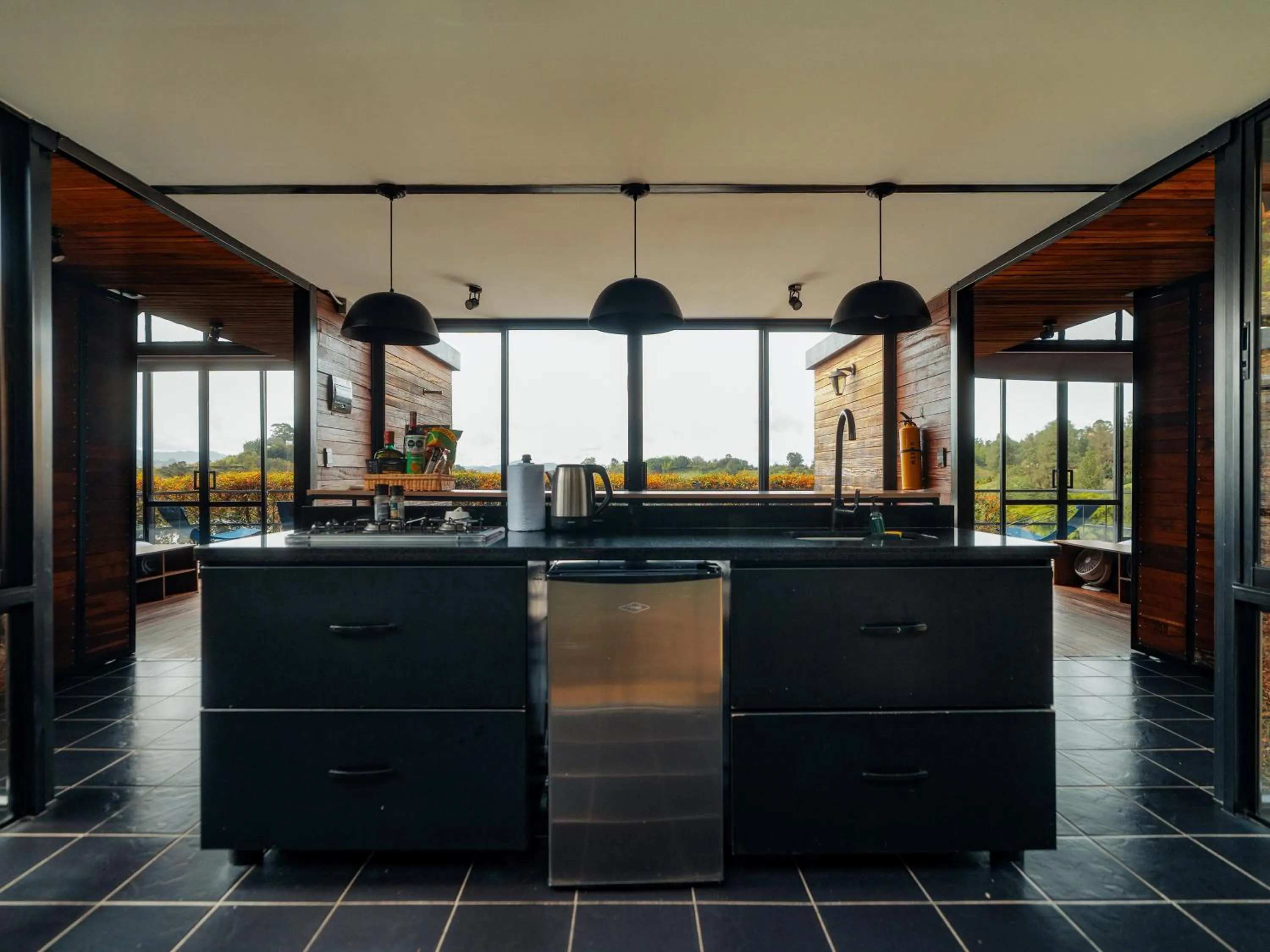 Kitchen or kitchenette in The Boato Hotel