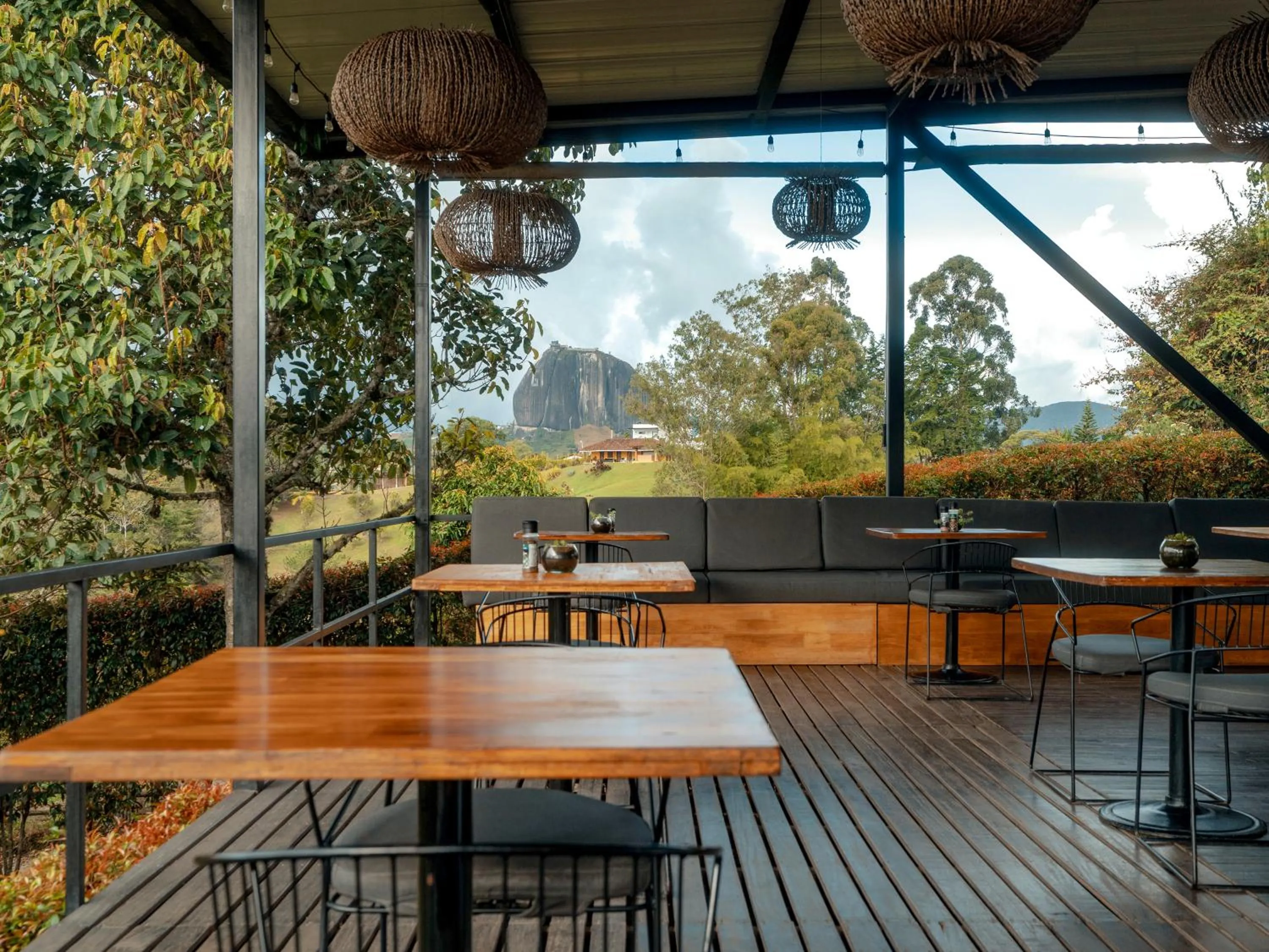 Restaurant/places to eat in The Boato Hotel