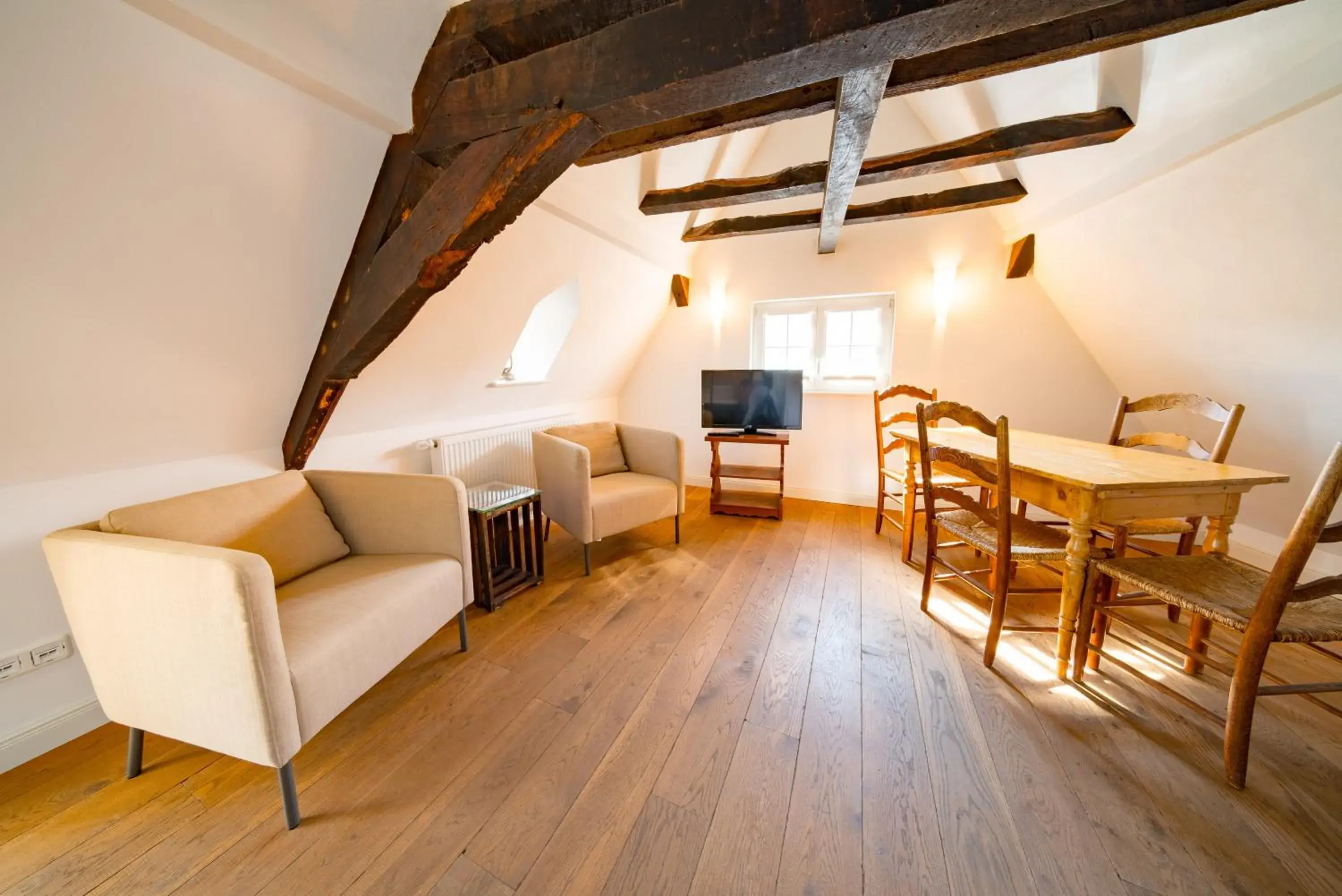 Economy Double Room - single occupancy in Hotel Zeltinger-Hof - Gasthaus des Rieslings Economy Double Room - single occupancy in Hotel Zeltinger-Hof - Gasthaus des Rieslings