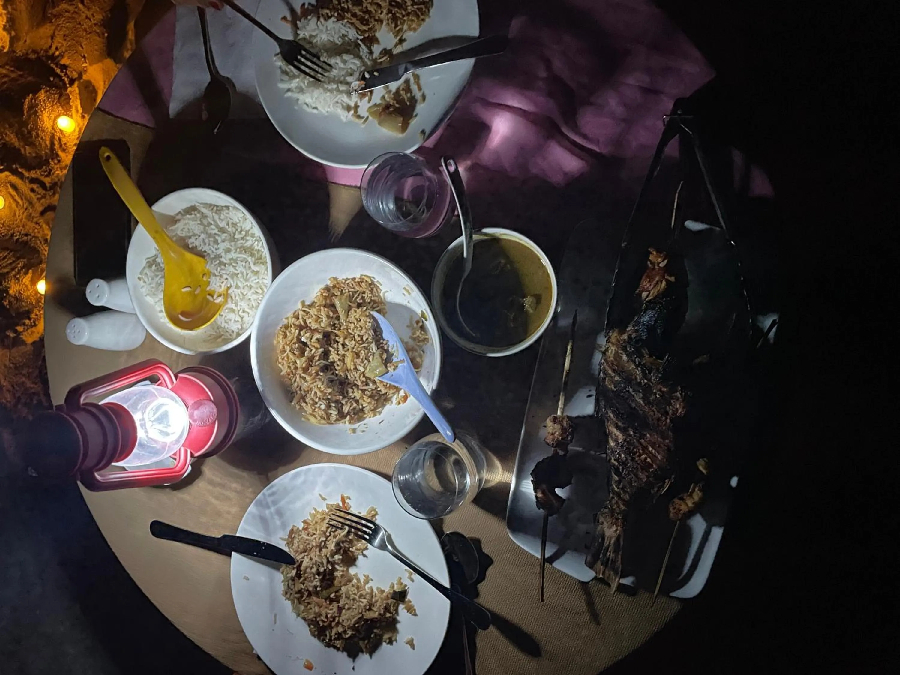 BBQ facilities in Mandhoo Inn