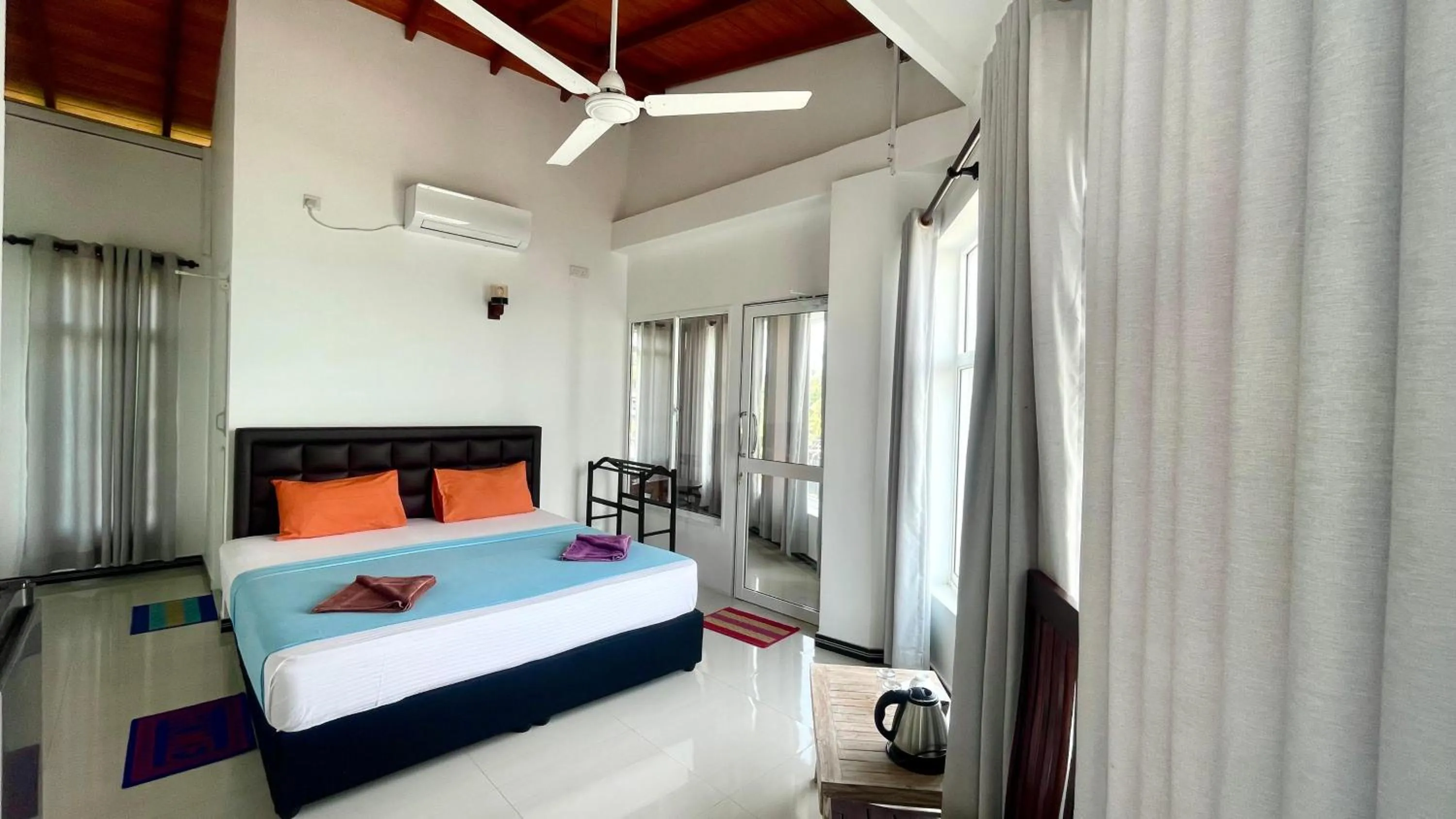 Peacock Beach Hotel Unawatuna