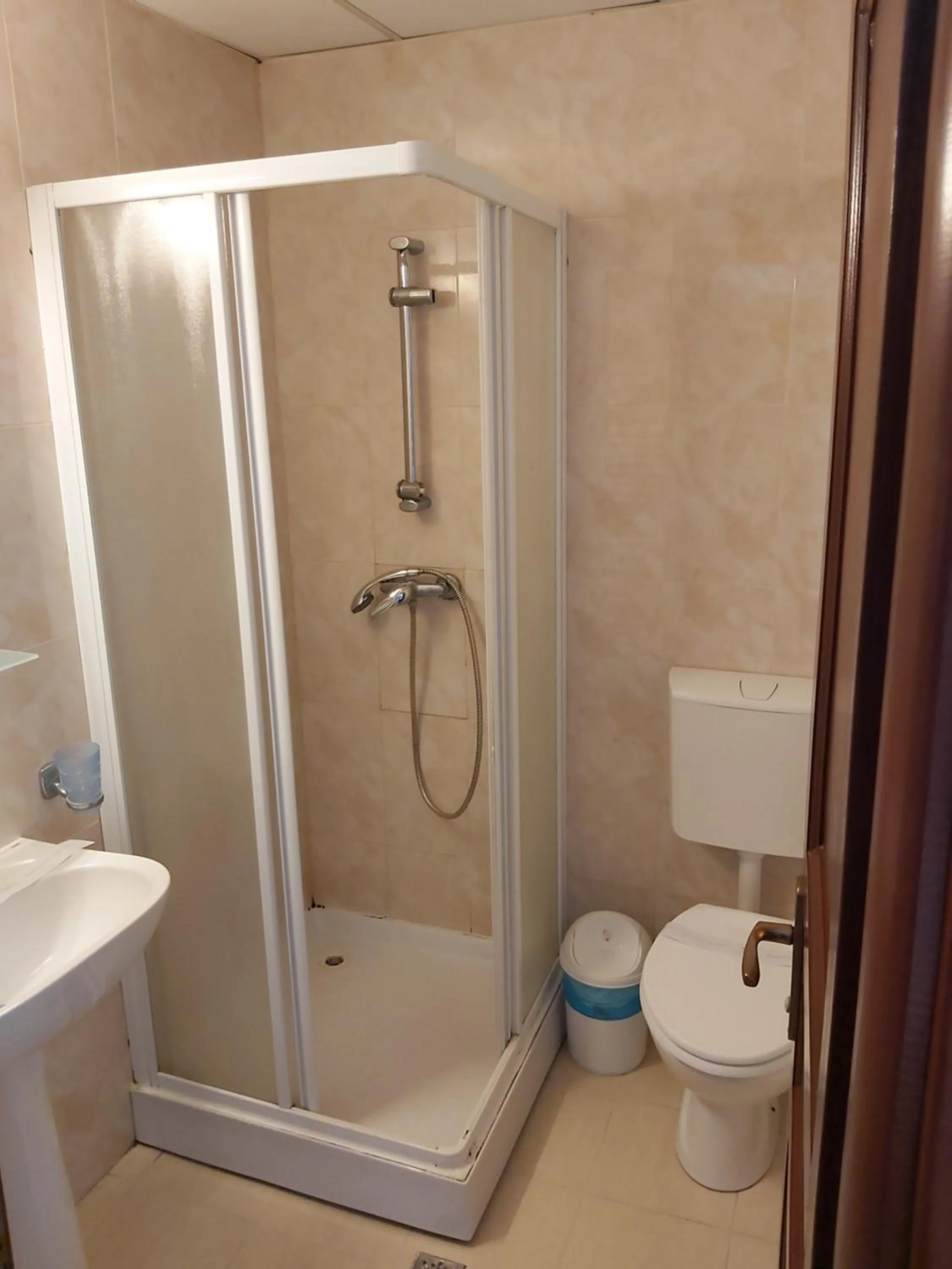 Bathroom in HOTEL RIVER