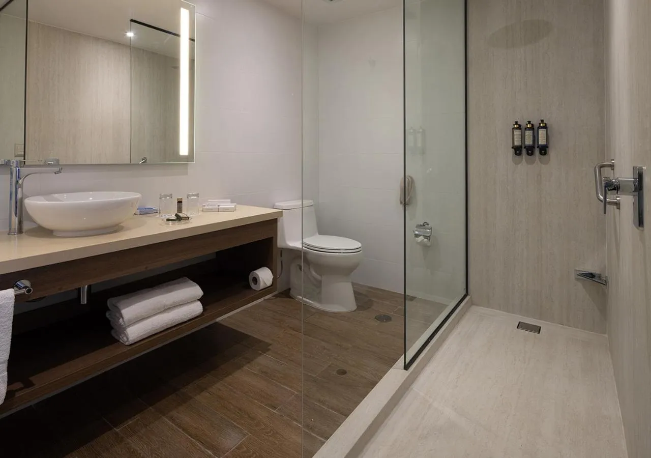 Shower in Aranwa Paracas Resort & Spa