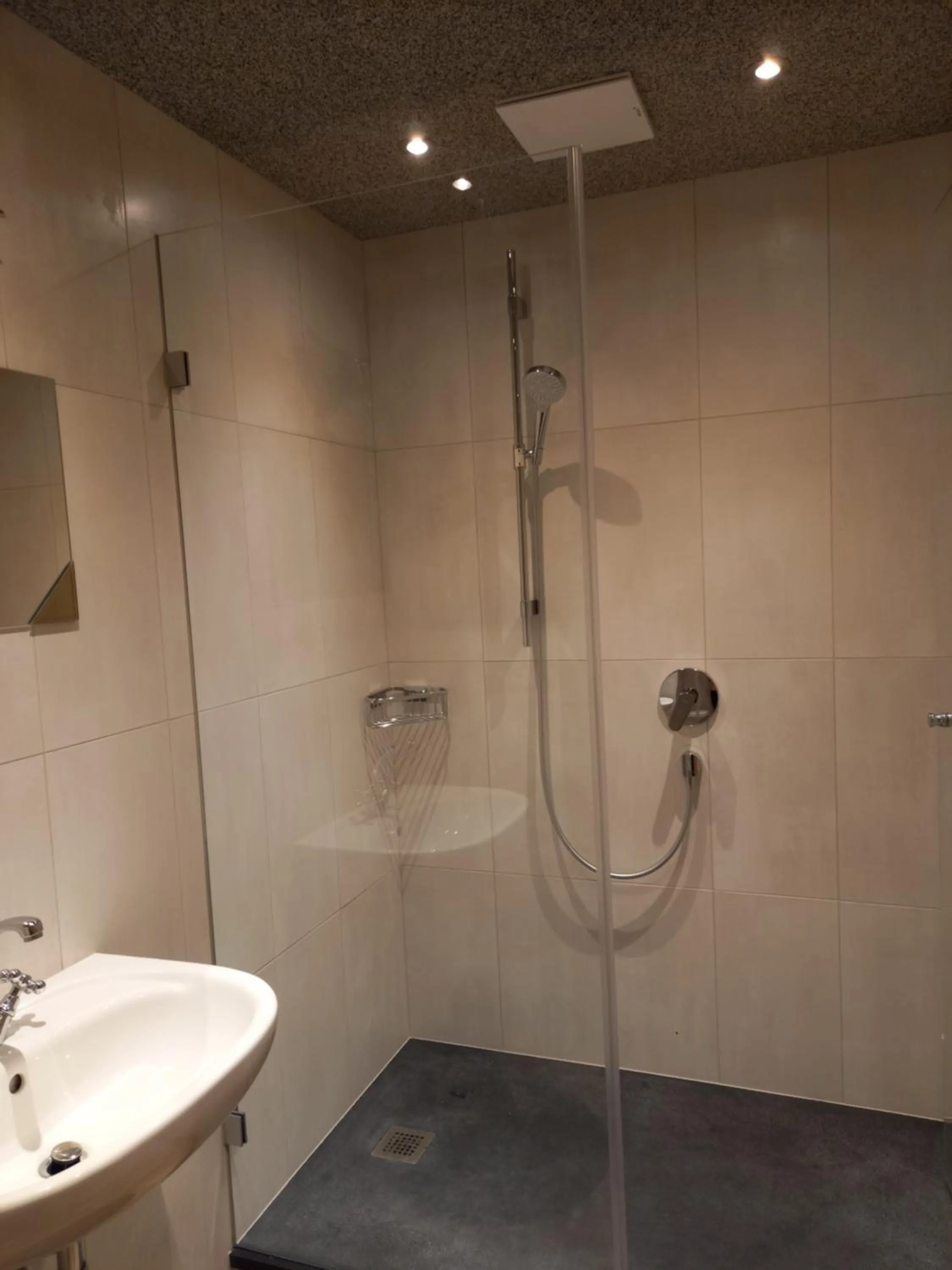 Shower in Privatzimmervermietung Foidlbauer