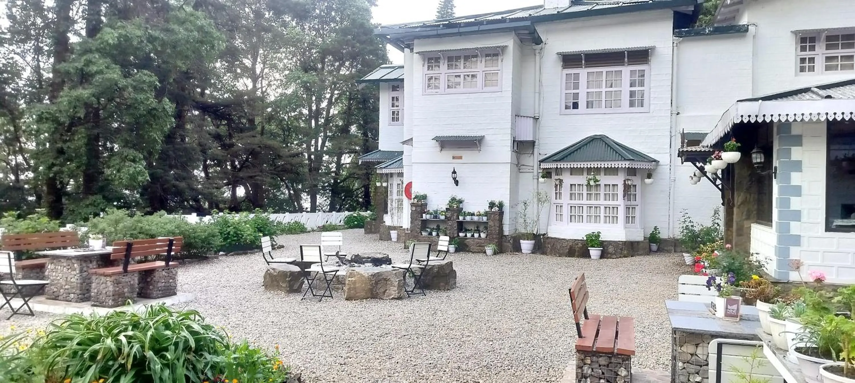 Garden view in Bhikampur Lodge By Nine Hotels