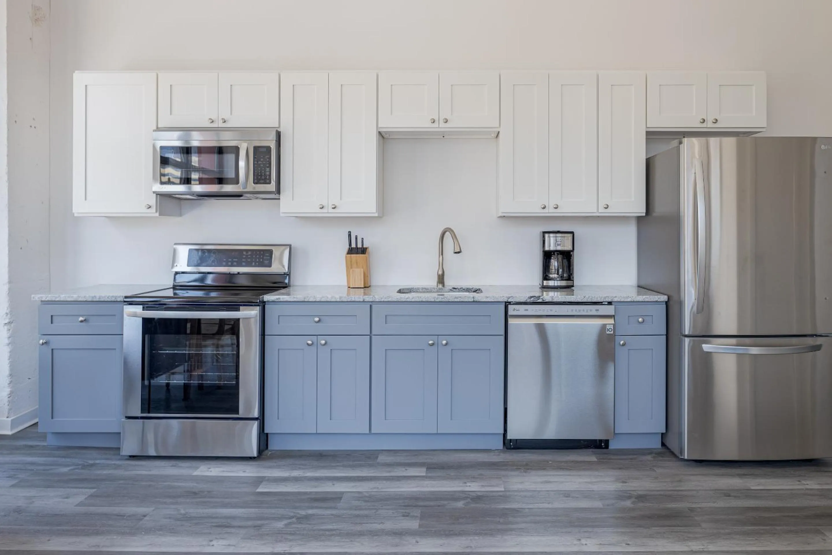 Kitchen or kitchenette in Sonder 655 Lofts