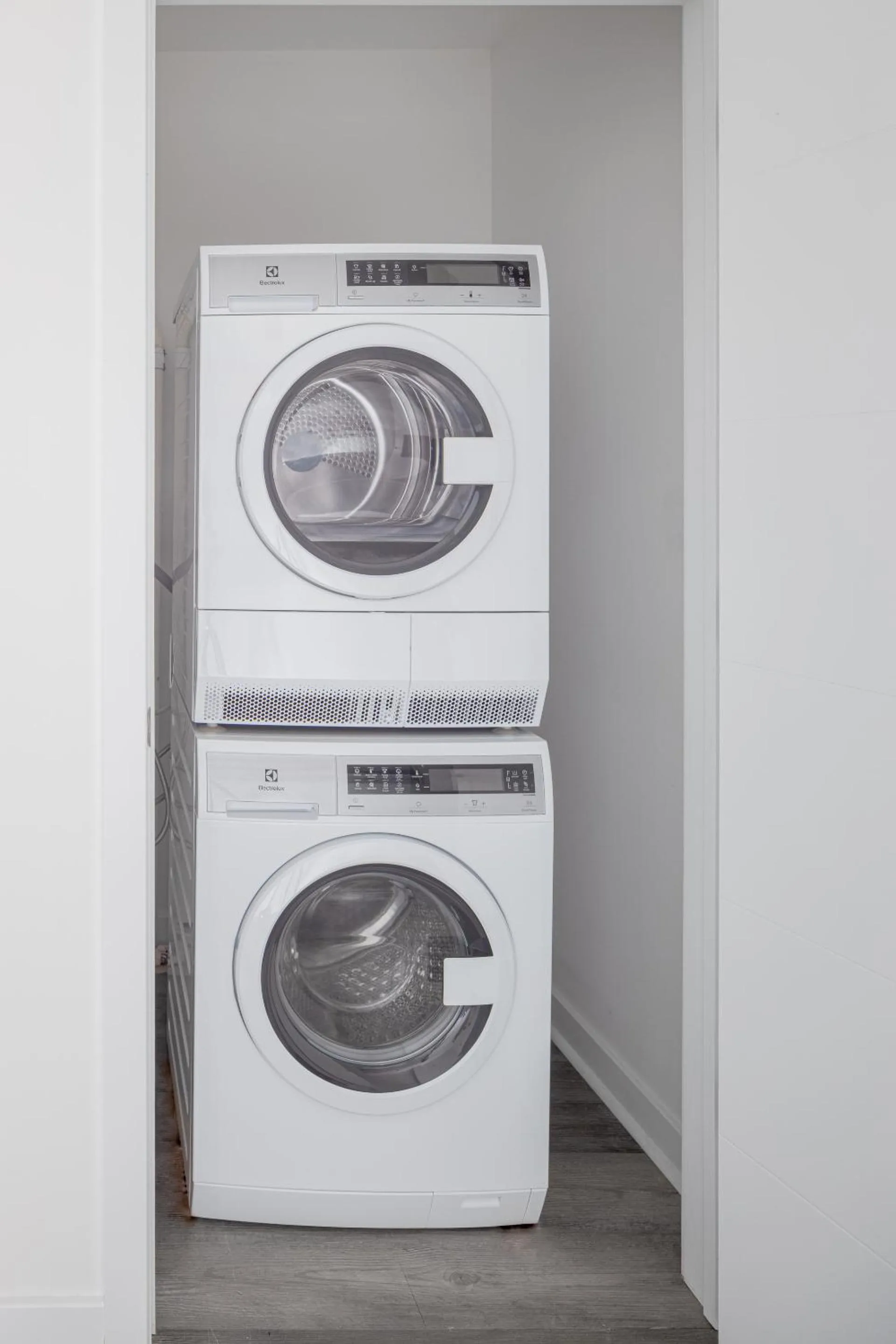 Living room in Sonder 655 Lofts