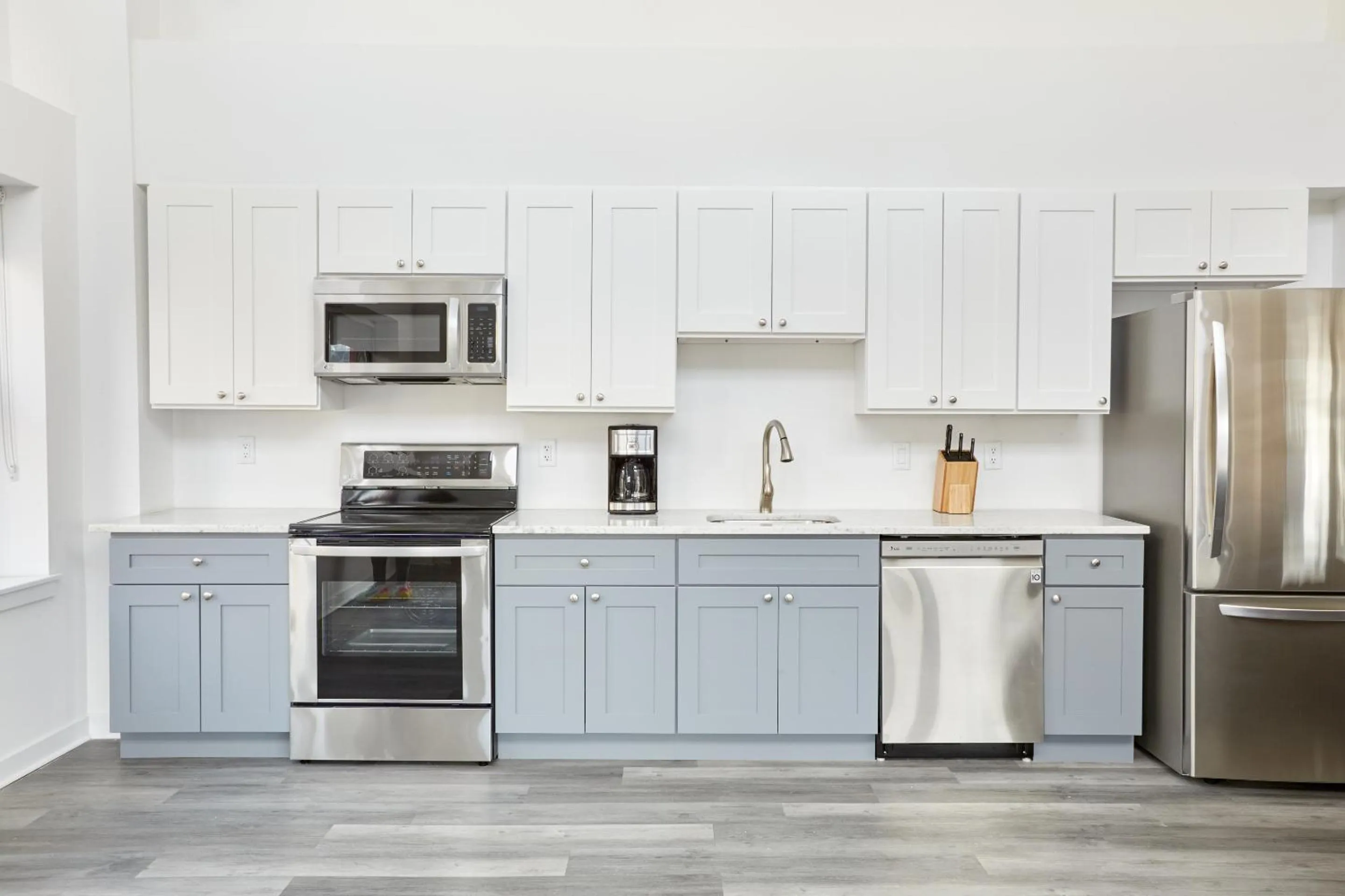 Kitchen or kitchenette in Sonder 655 Lofts