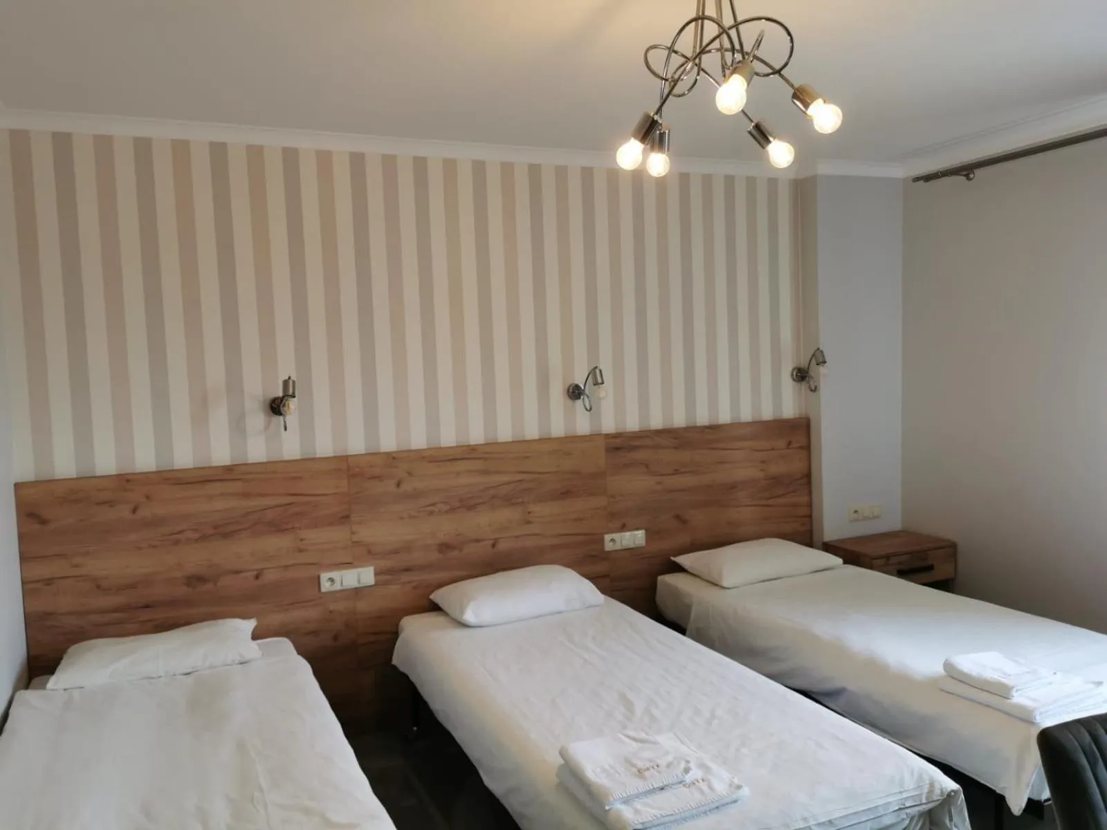 Property building, Bed in Hotel Onyx