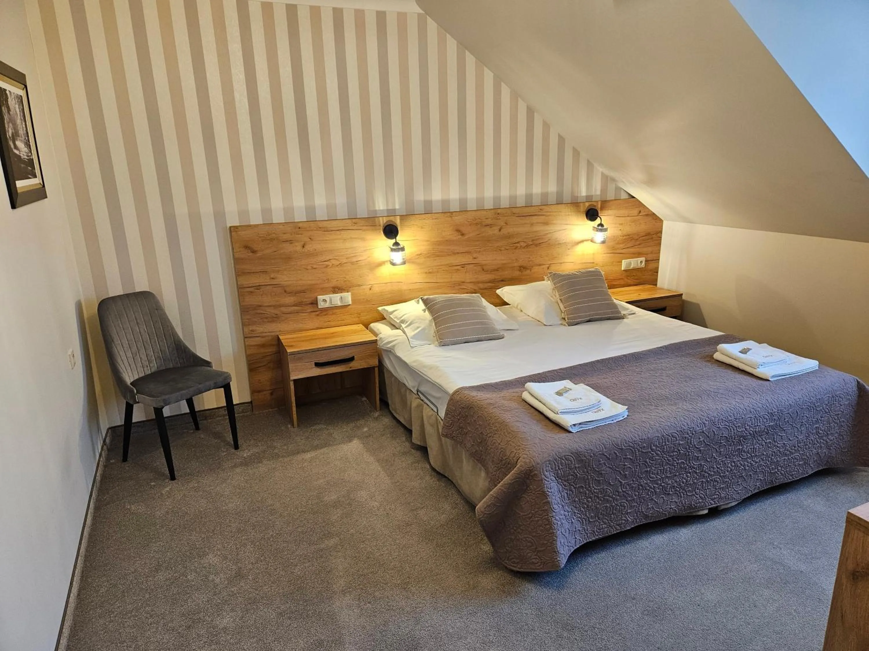 Property building, Bed in Hotel Onyx