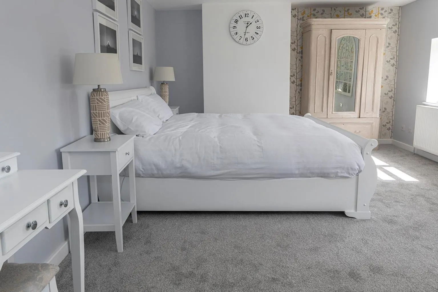 Bed in The Sleep-Inn Hare B&B