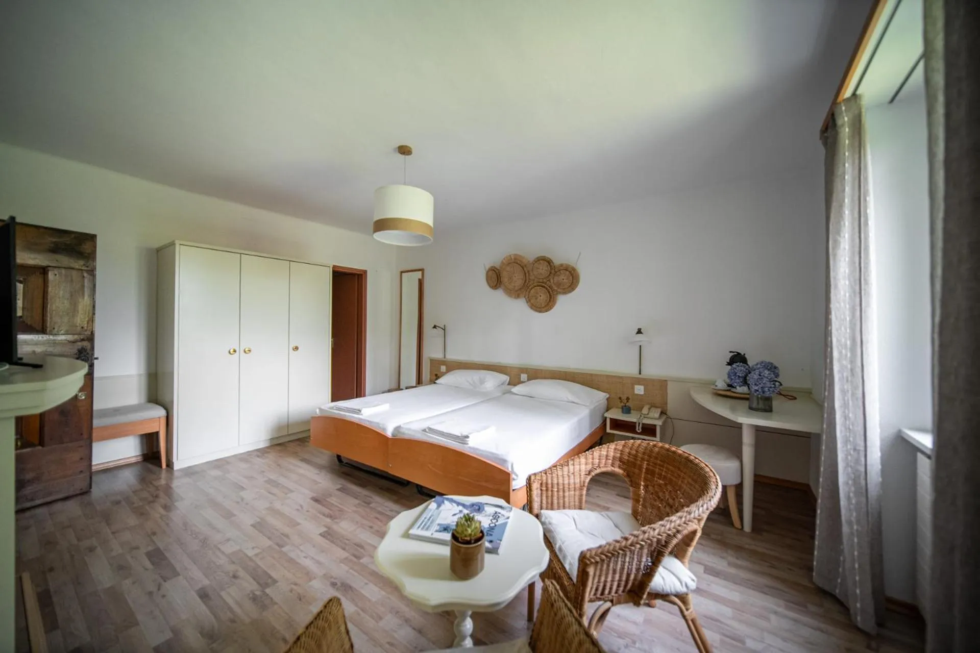 Bed in Easy Stay by Hotel La Perla