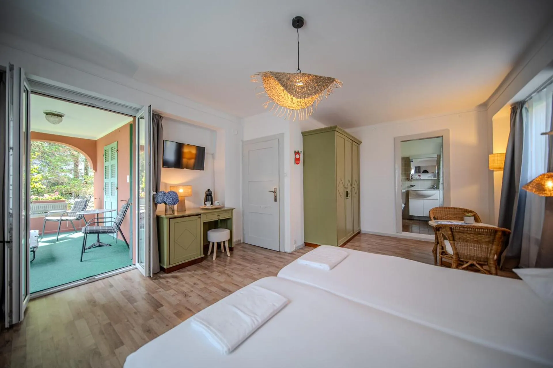 Bed in Easy Stay by Hotel La Perla