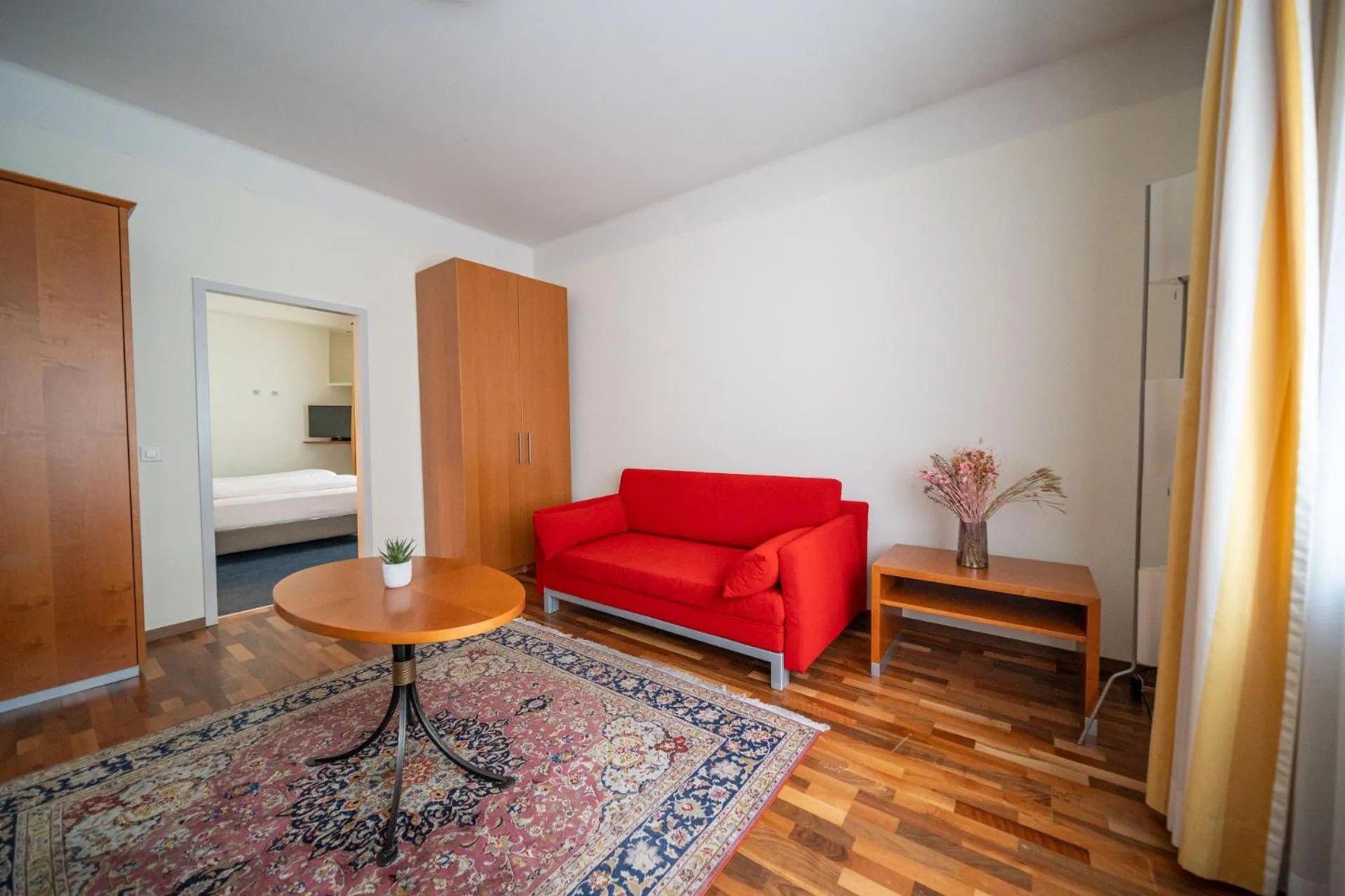 Living room, Bed in Easy Stay by Hotel La Perla