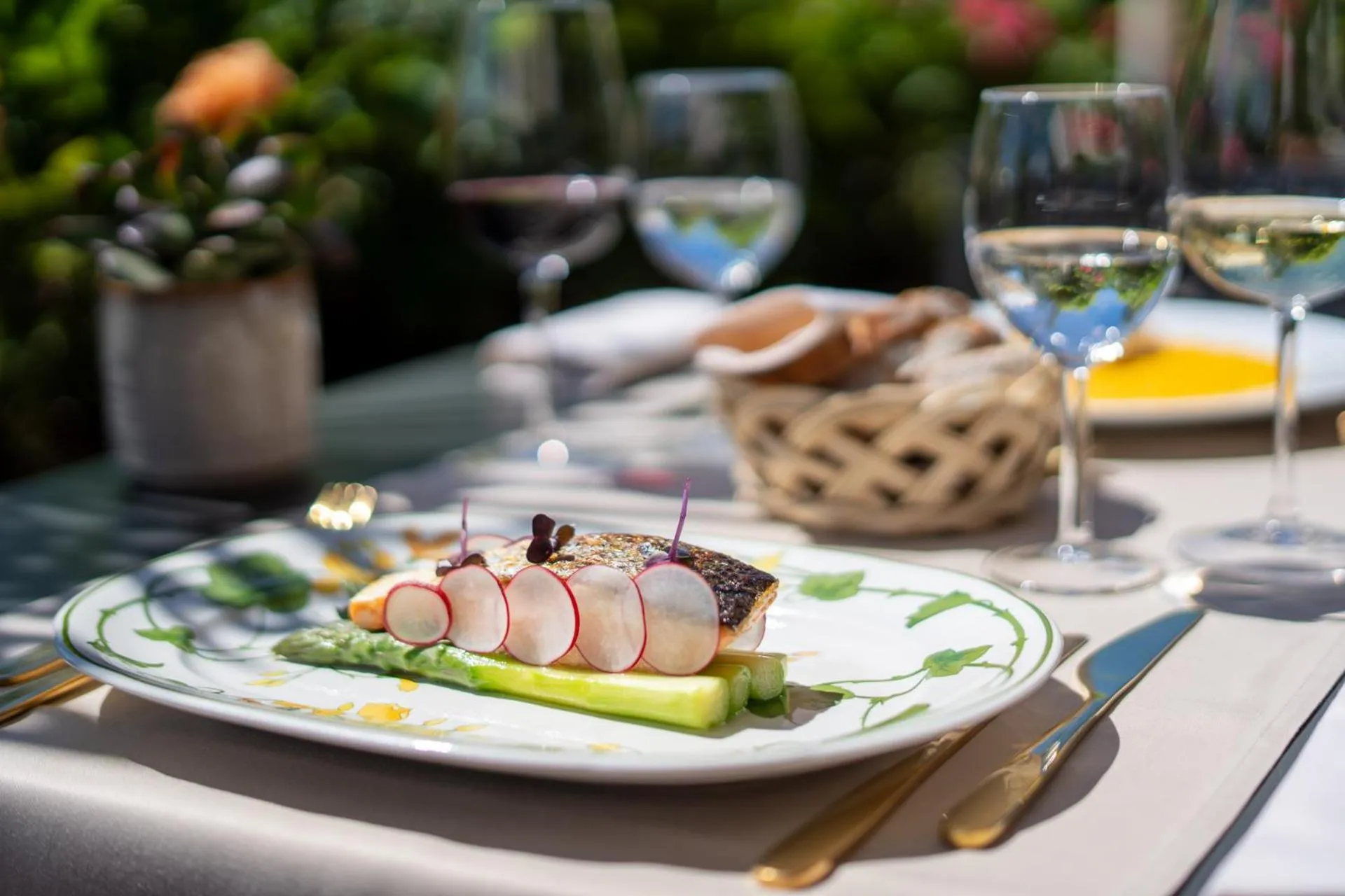 Food in Easy Stay by Hotel La Perla