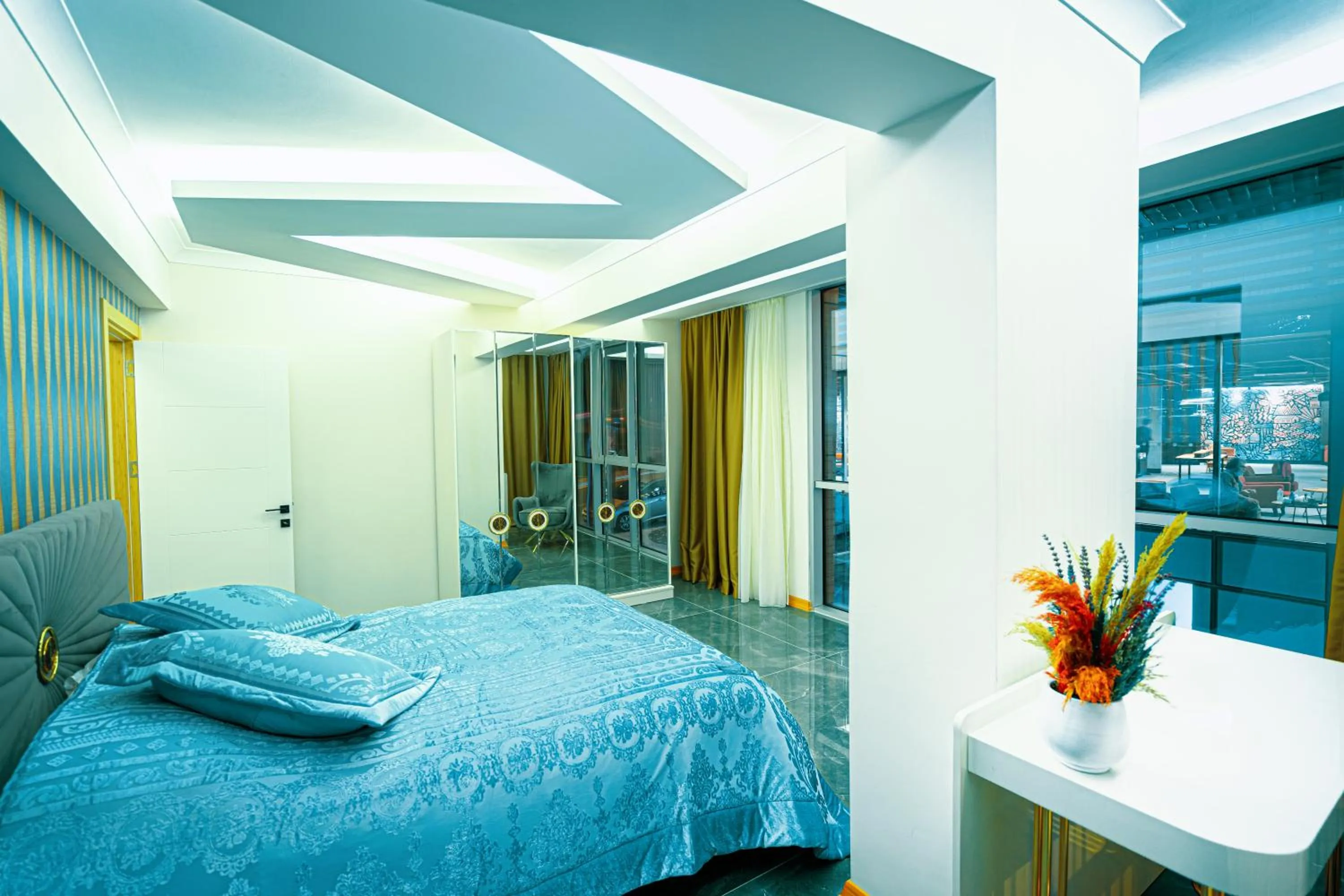 Bedroom, Bed in Continent Luxury Suites Sakarya