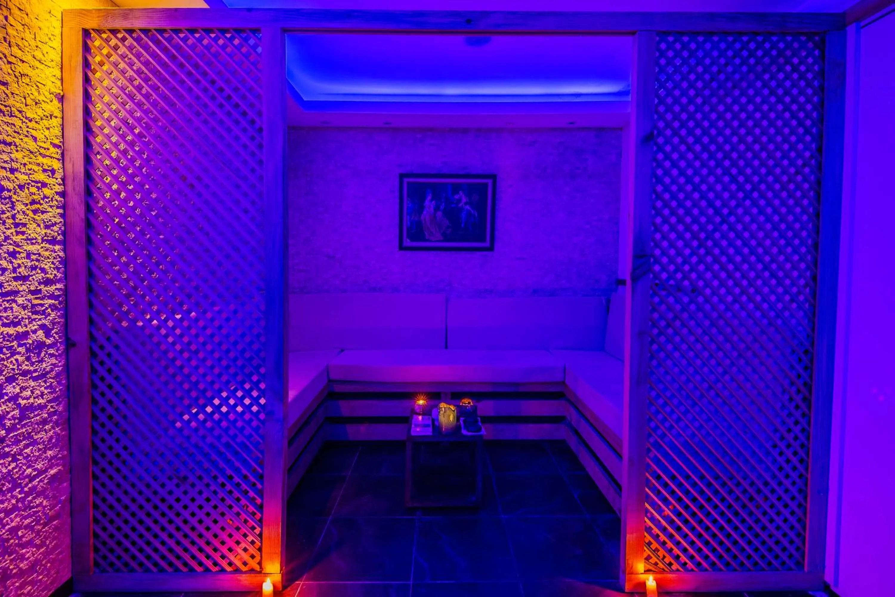 Public Bath in Kleopatra blue hawai hotel