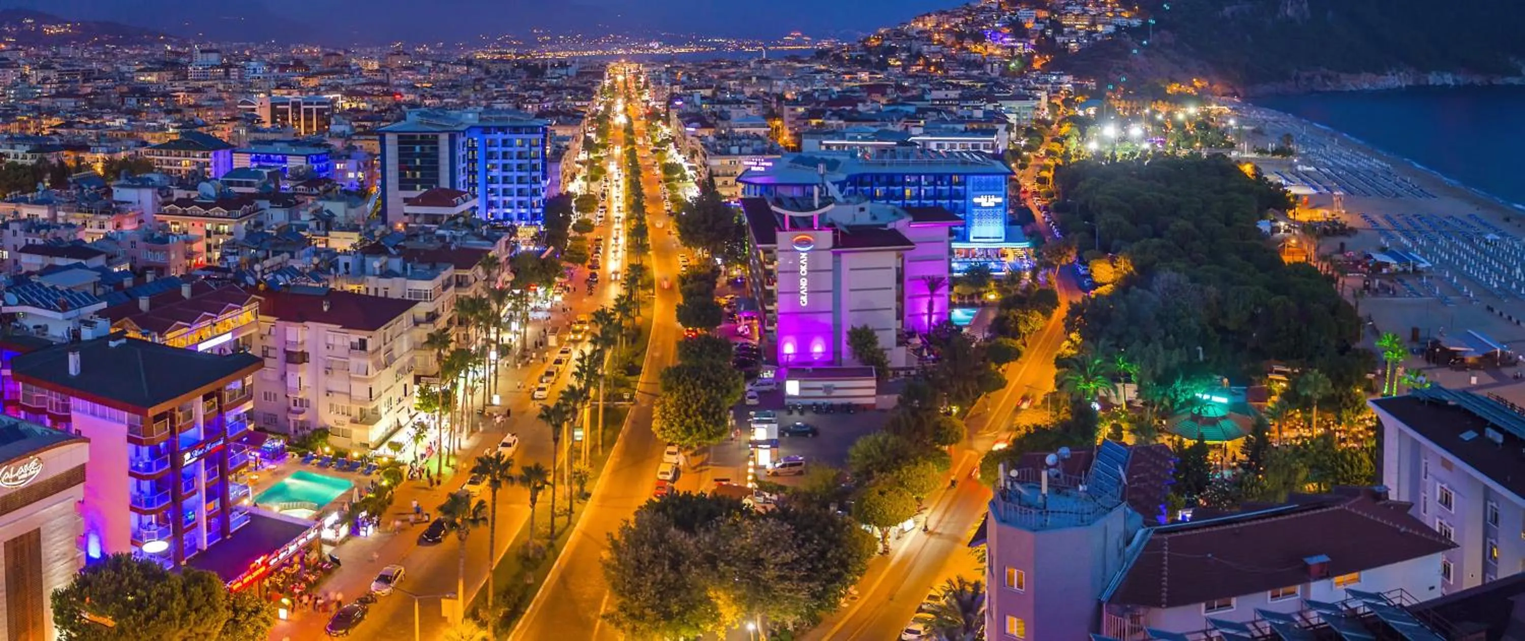 Street view in Kleopatra blue hawai hotel