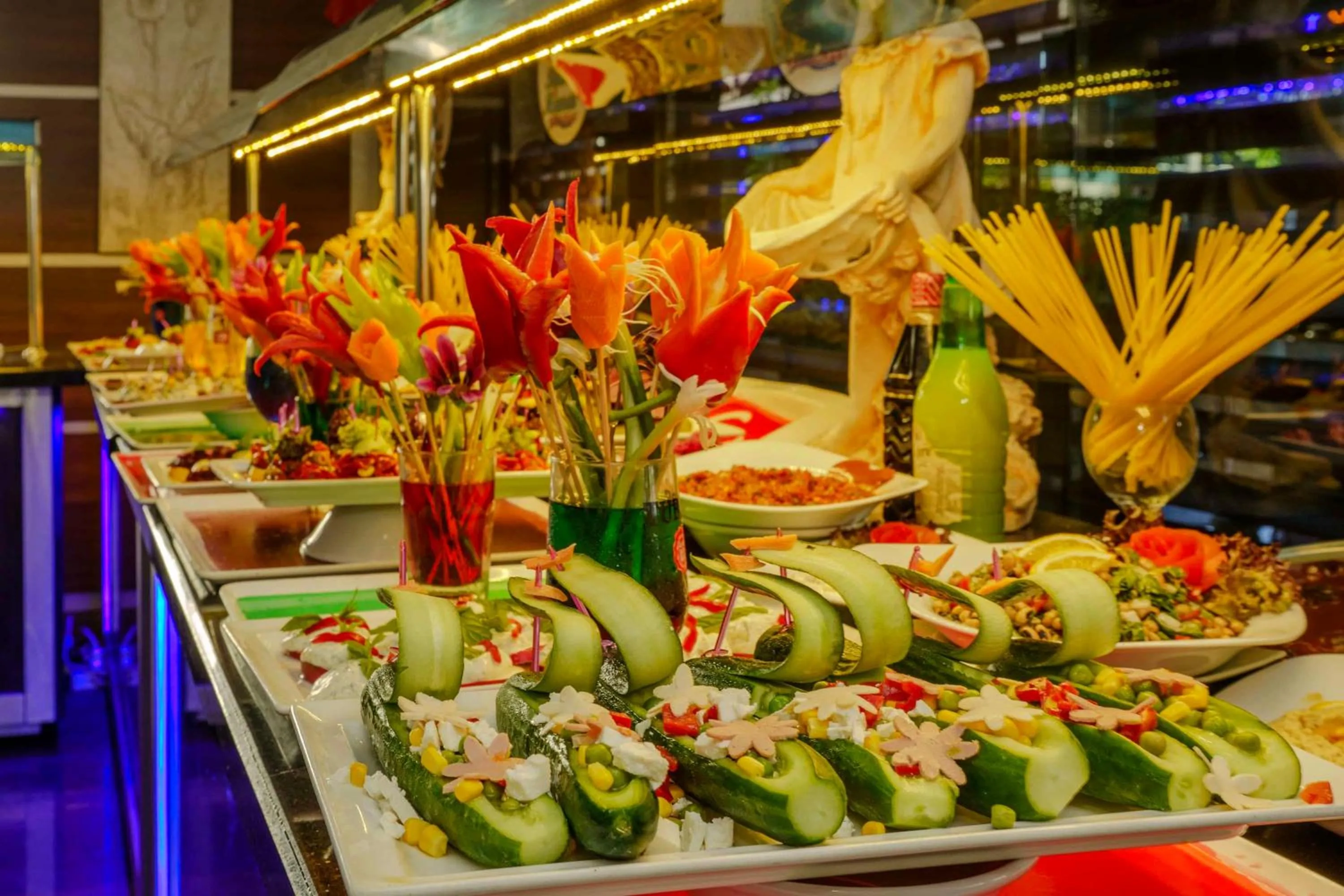 Restaurant/places to eat in Kleopatra blue hawai hotel