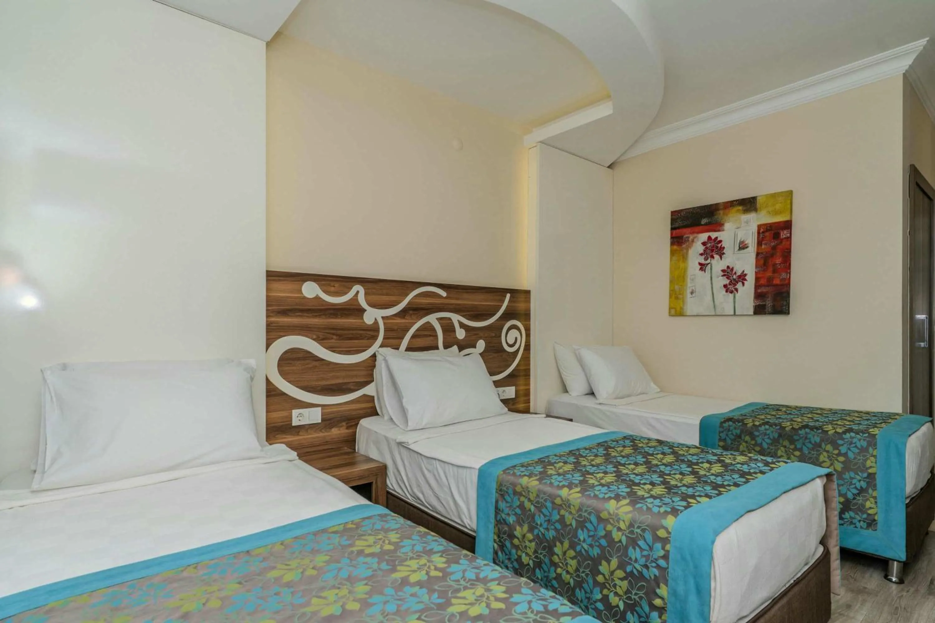 Guests, Bed in Kleopatra blue hawai hotel