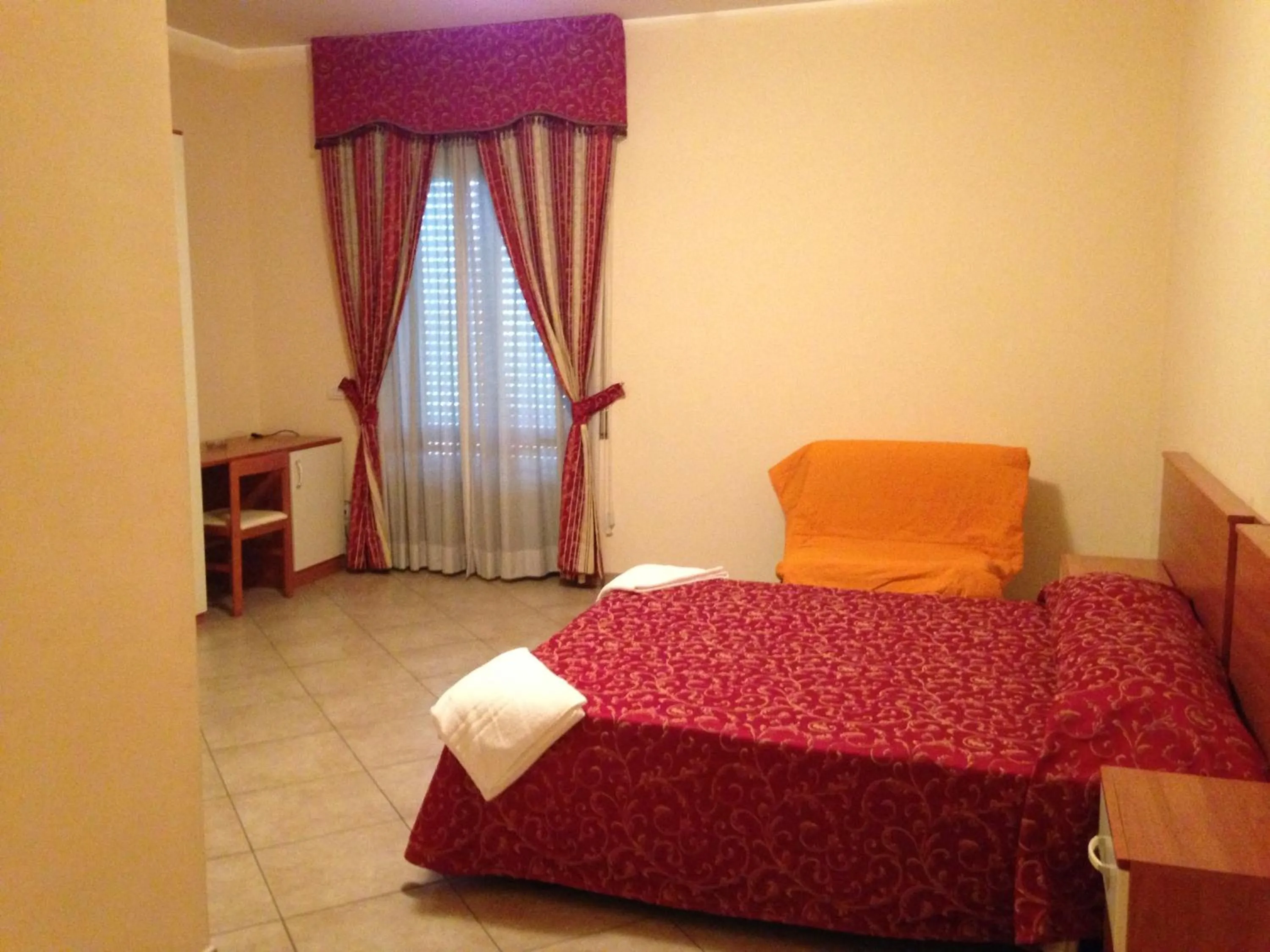 Bedroom, Bed in Affittacamere Flavia Roma