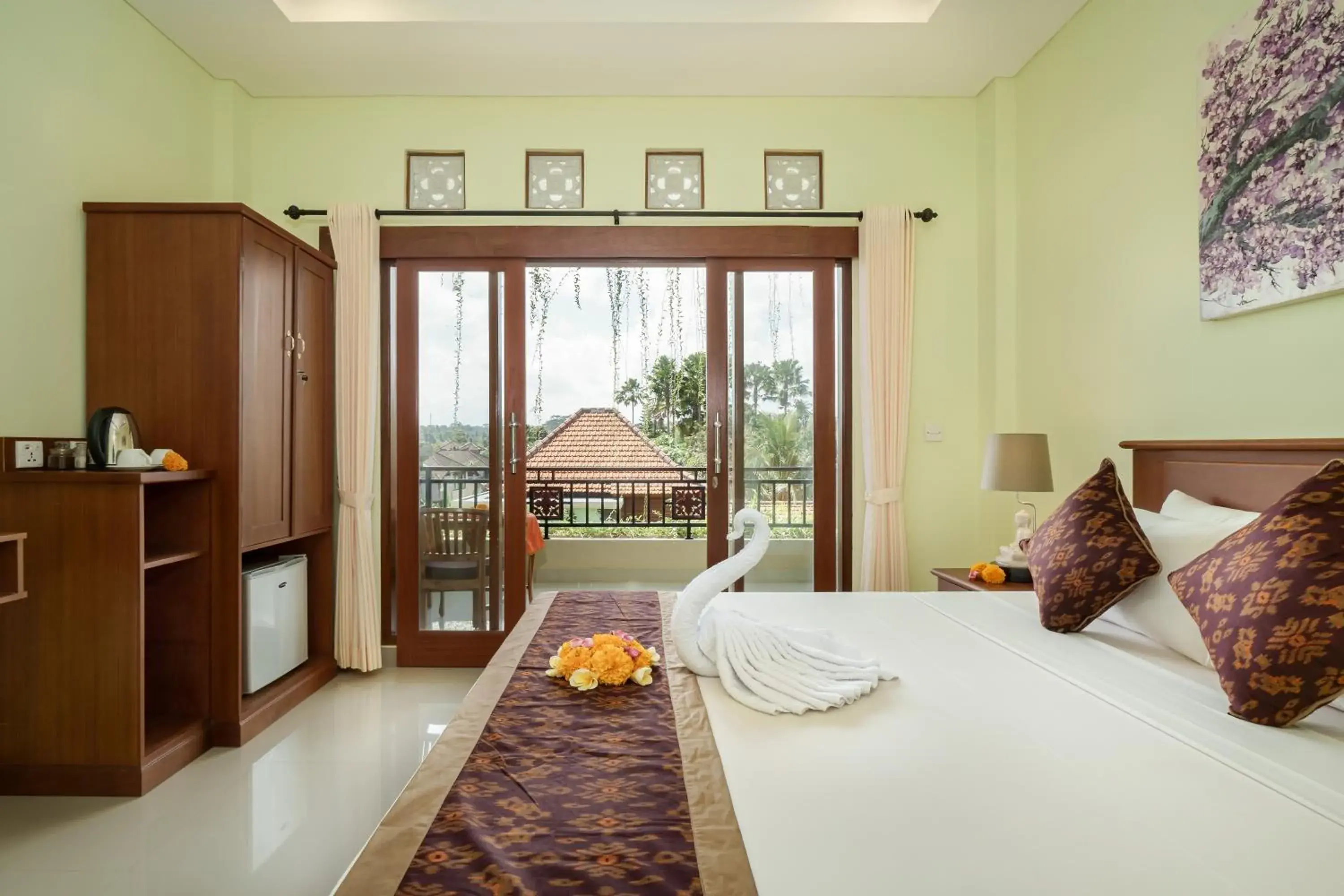 Bed in Hidden Padma Retreat Bed in Hidden Padma Retreat