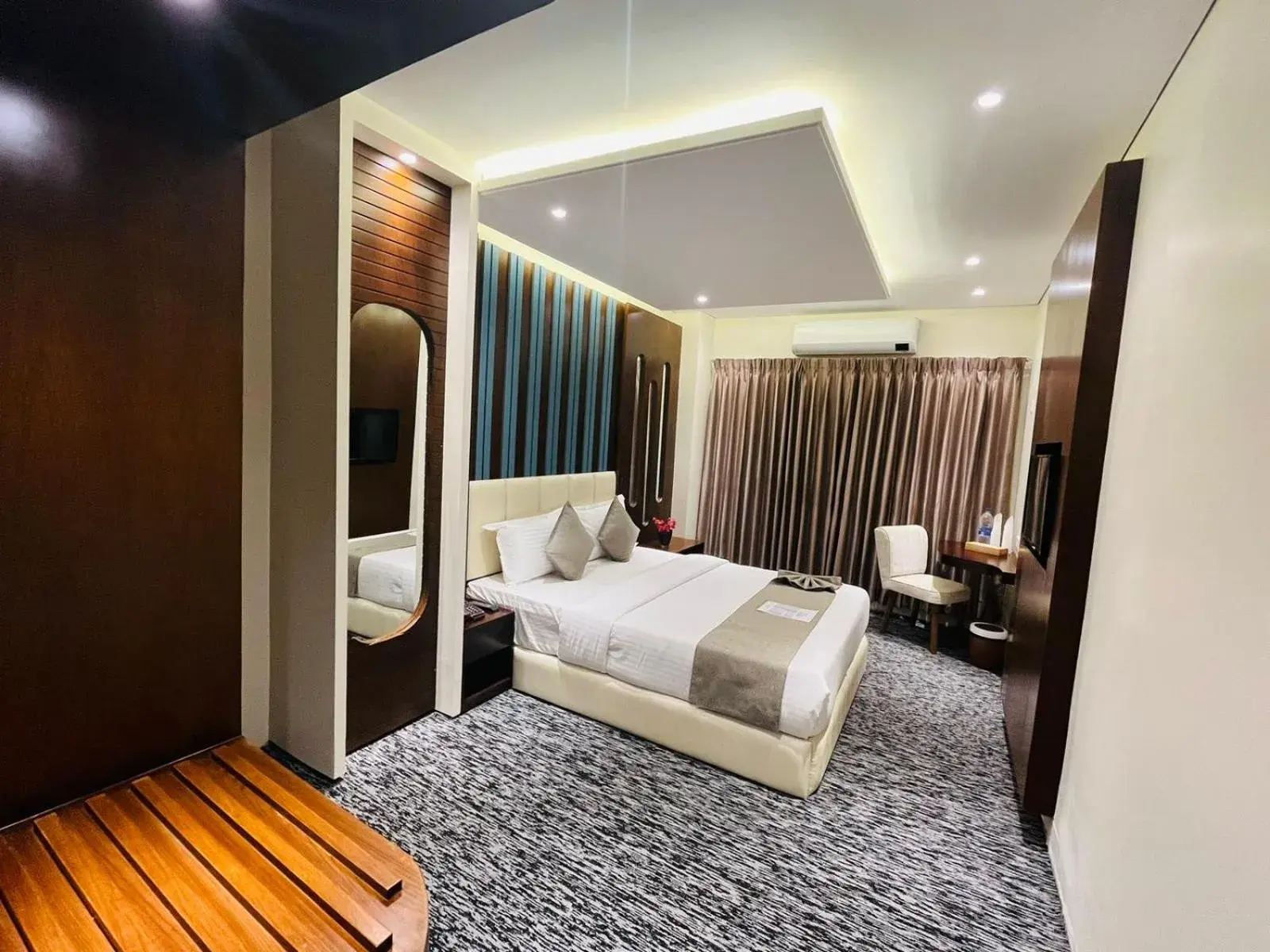 King Room with Mountain View - single occupancy in Richmond Hotel Sylhet King Room with Mountain View - single occupancy in Richmond Hotel Sylhet