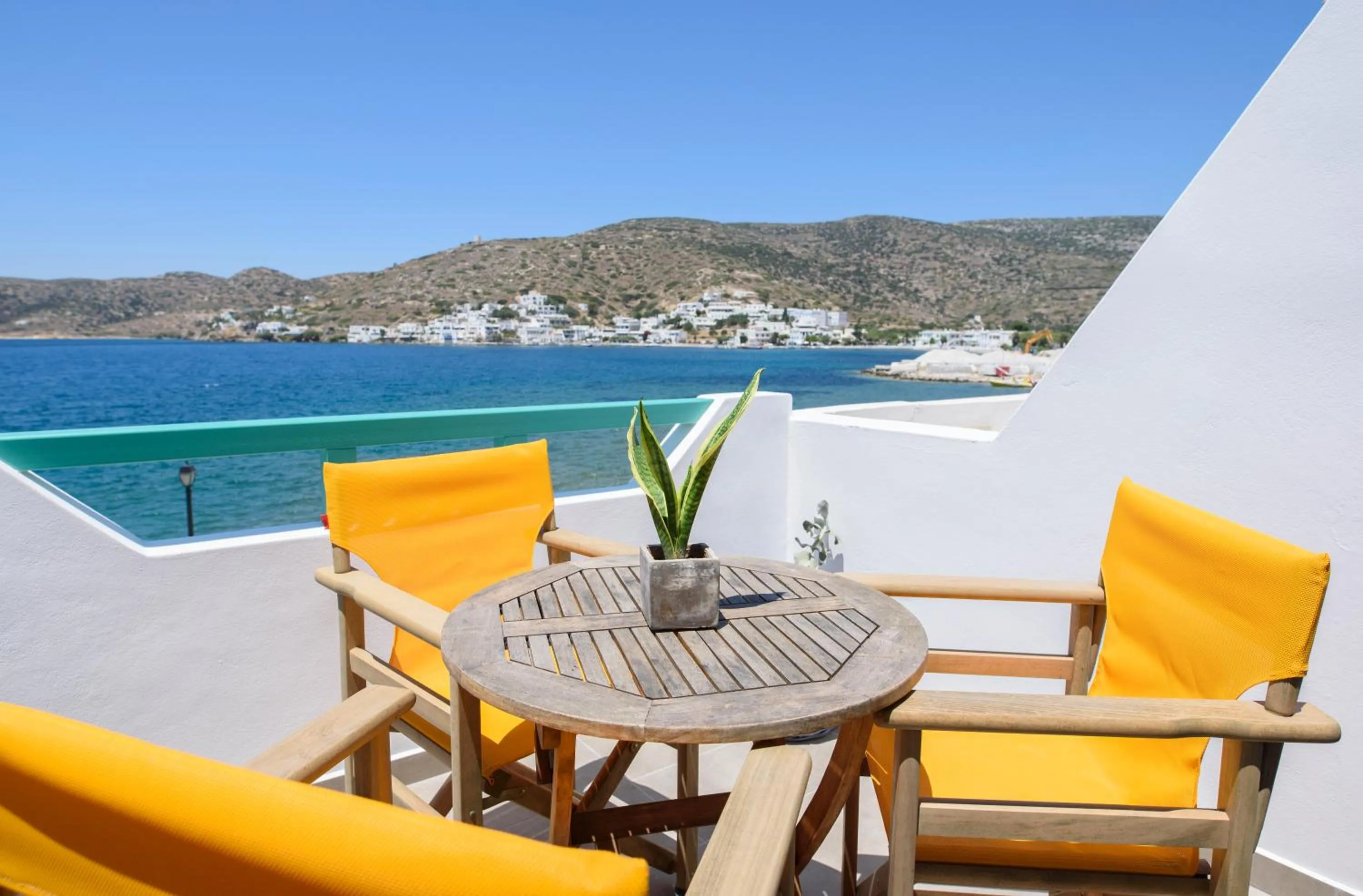 Balcony/Terrace in Porto Katapola Pension