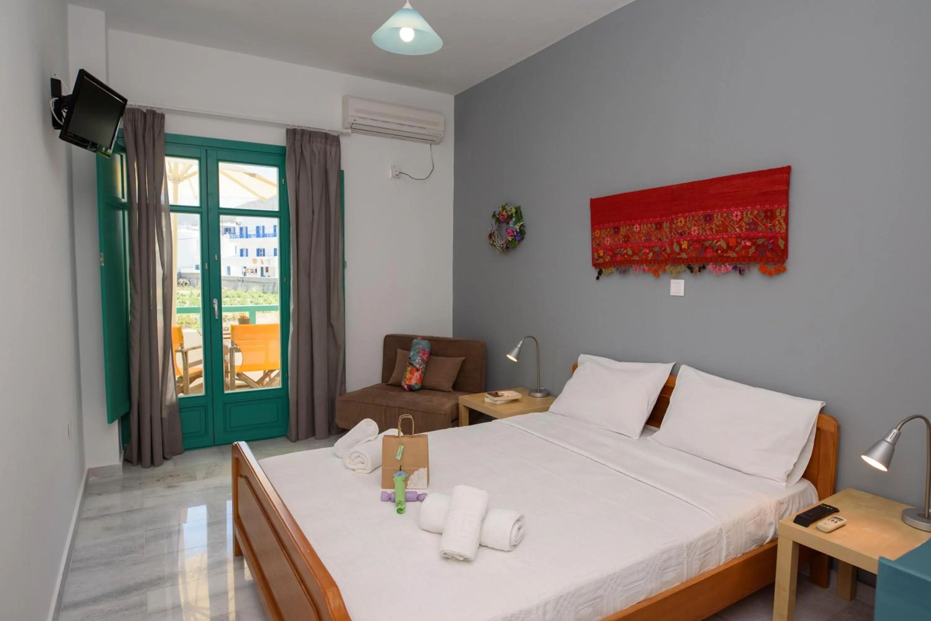 Bedroom, Bed in Porto Katapola Pension