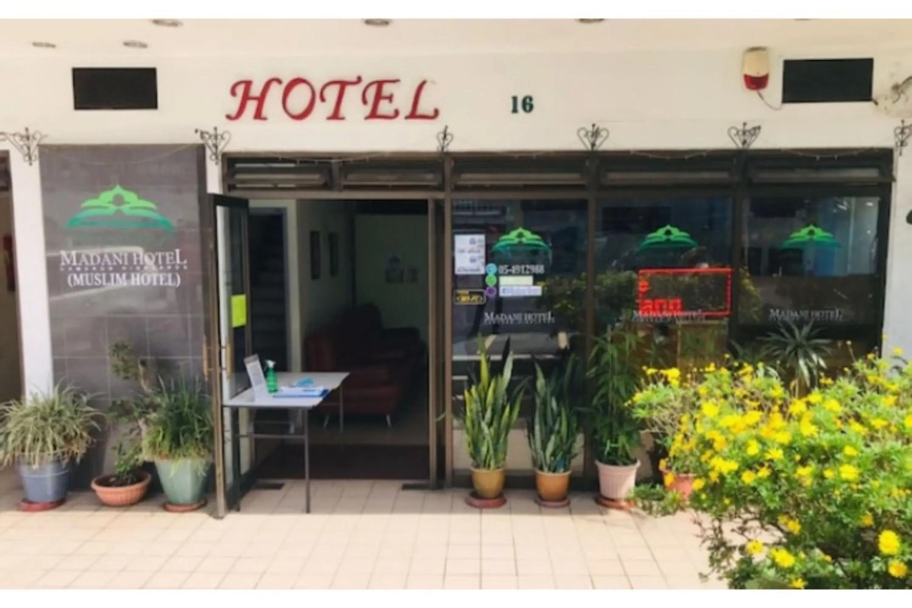 Property building in Madani Muslim Hotel Cameron Highland Property building in Madani Muslim Hotel Cameron Highland