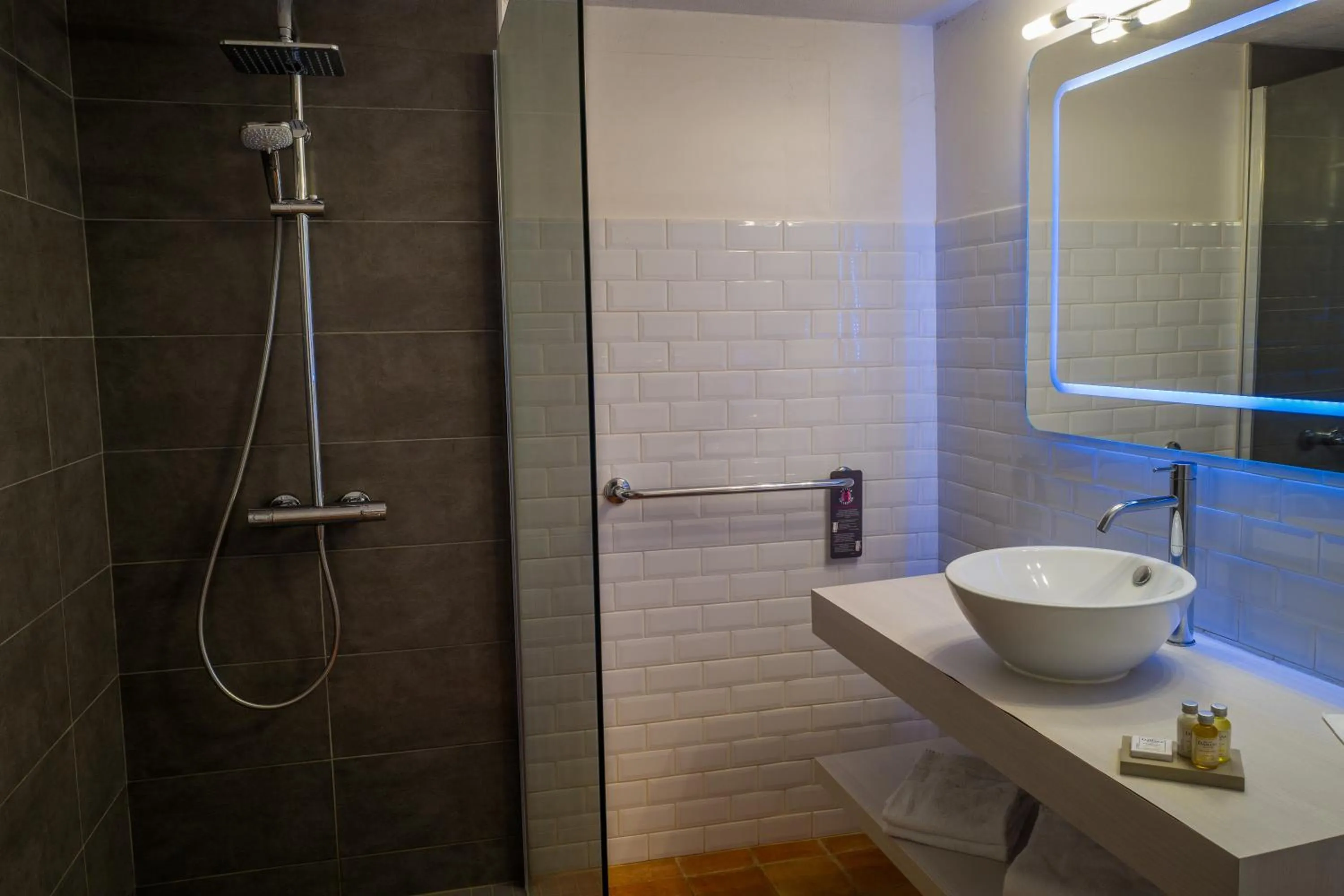 Bathroom in Hotel La Maison des Peyrat