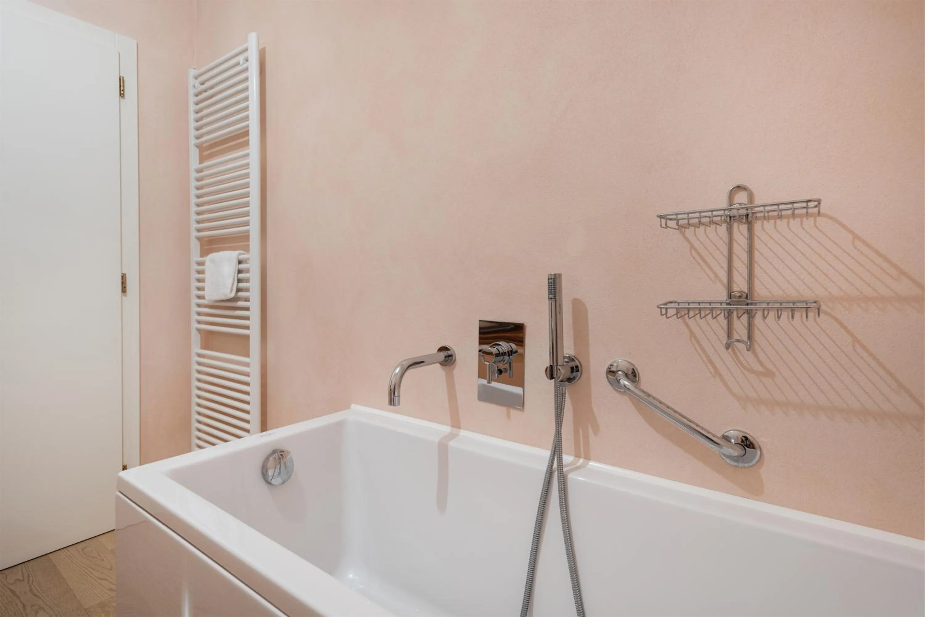 Bath in Attico la Rocca