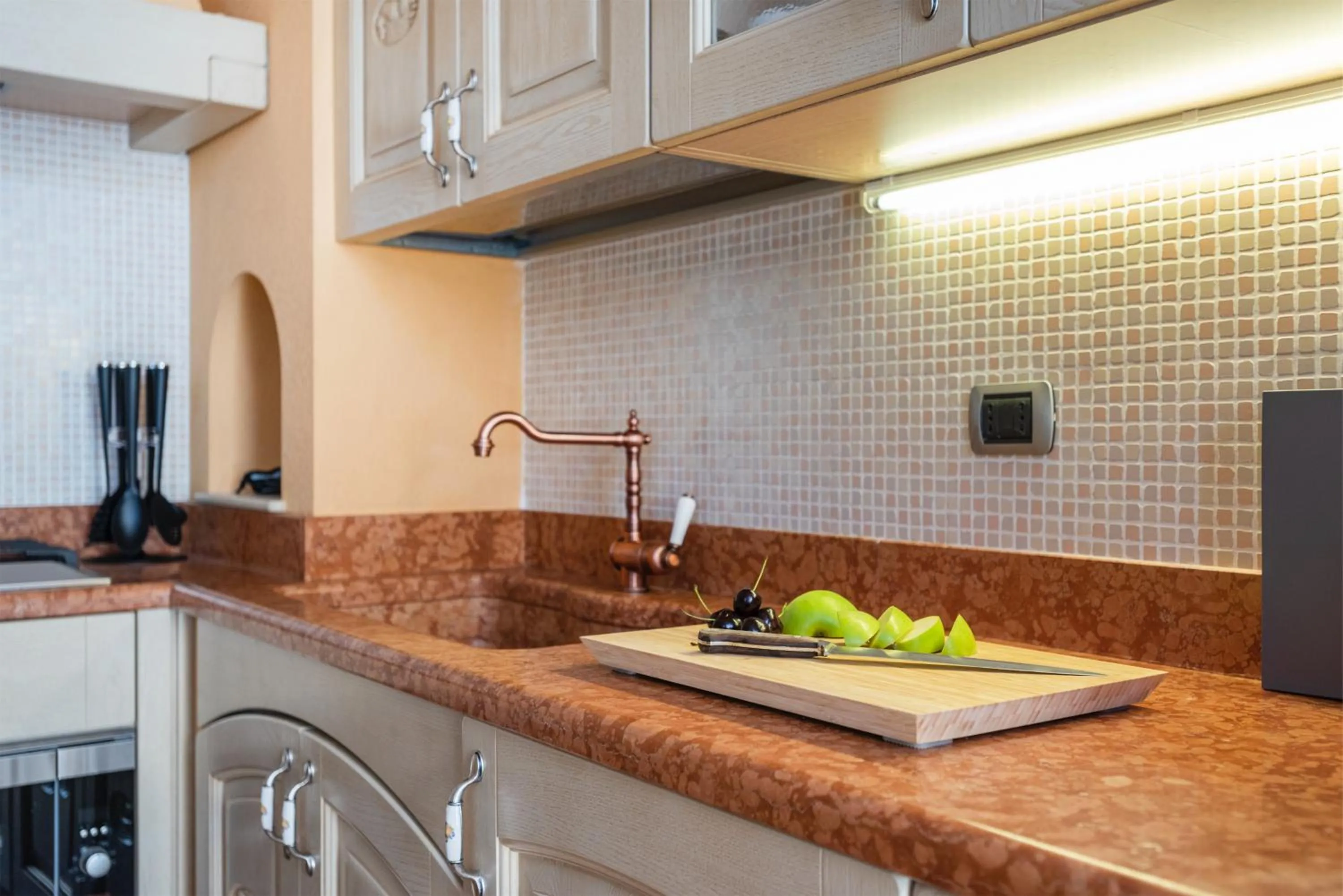 Kitchen or kitchenette in Attico la Rocca