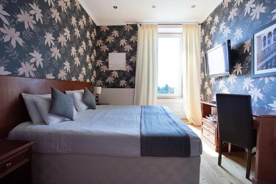 Beveridge Park Hotel