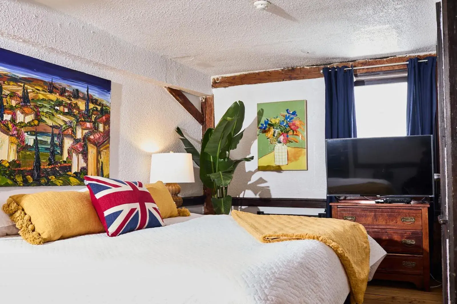 Bed in The Olde Angel Inn Bed in The Olde Angel Inn